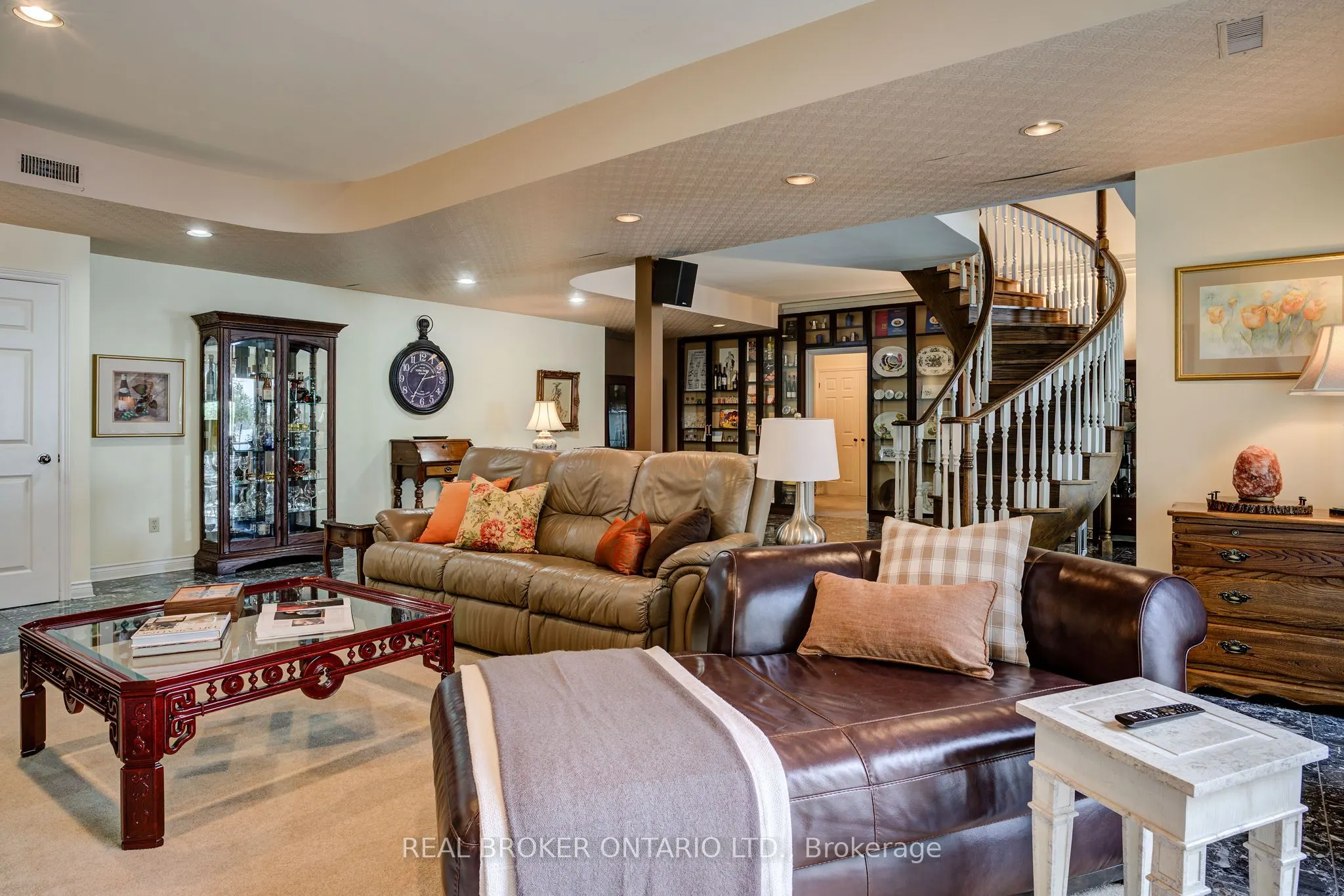 867 Admiral Drive