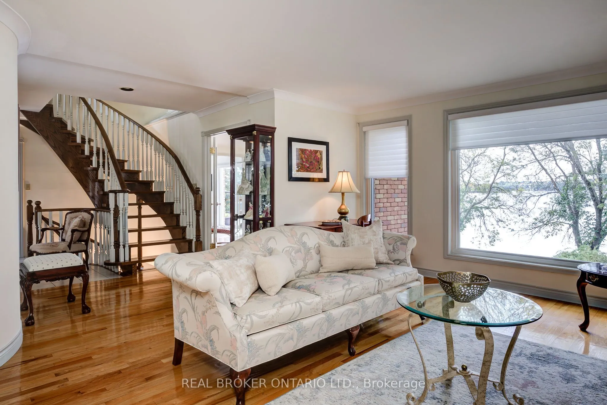 867 Admiral Drive