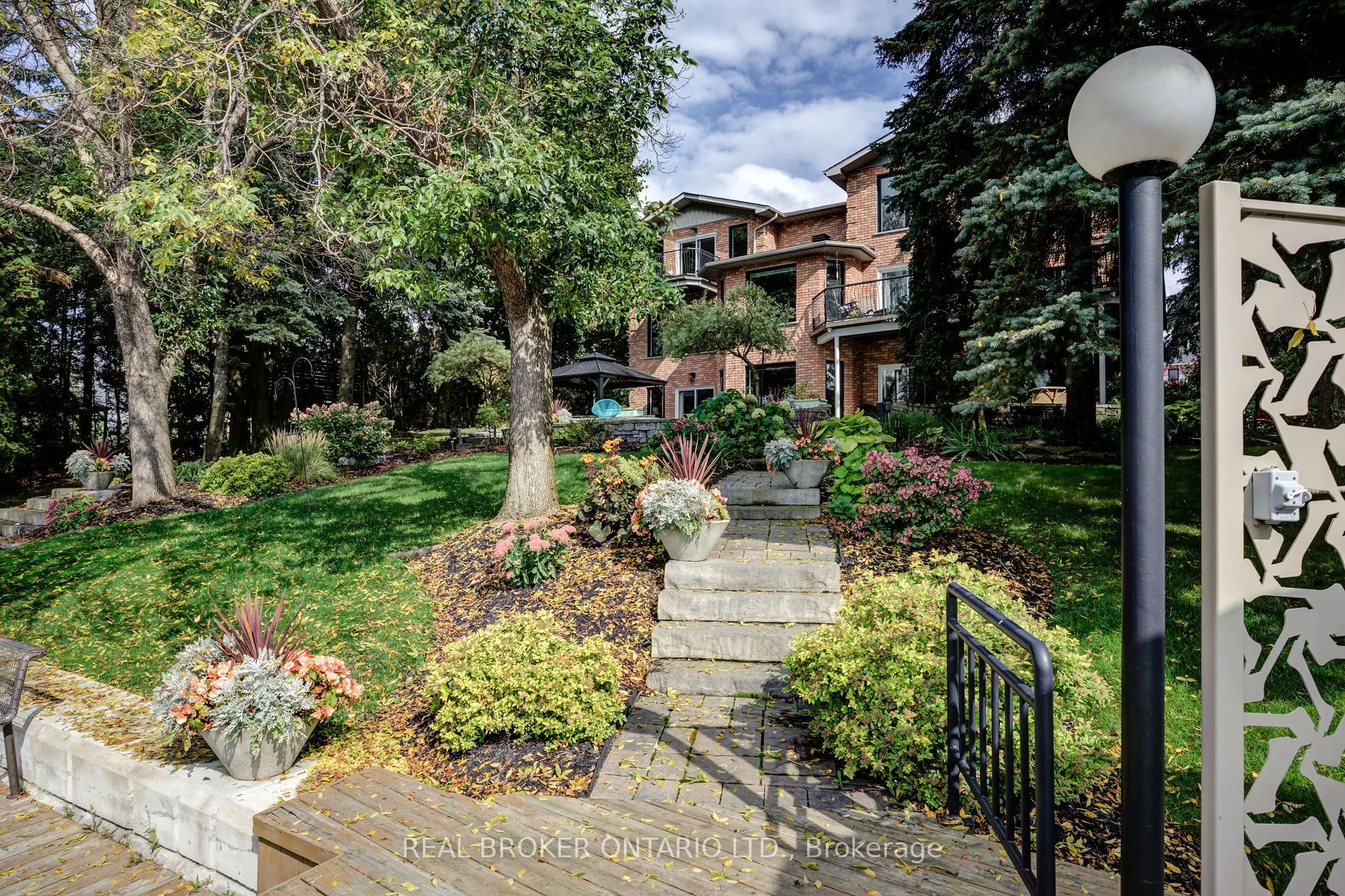 867 Admiral Drive