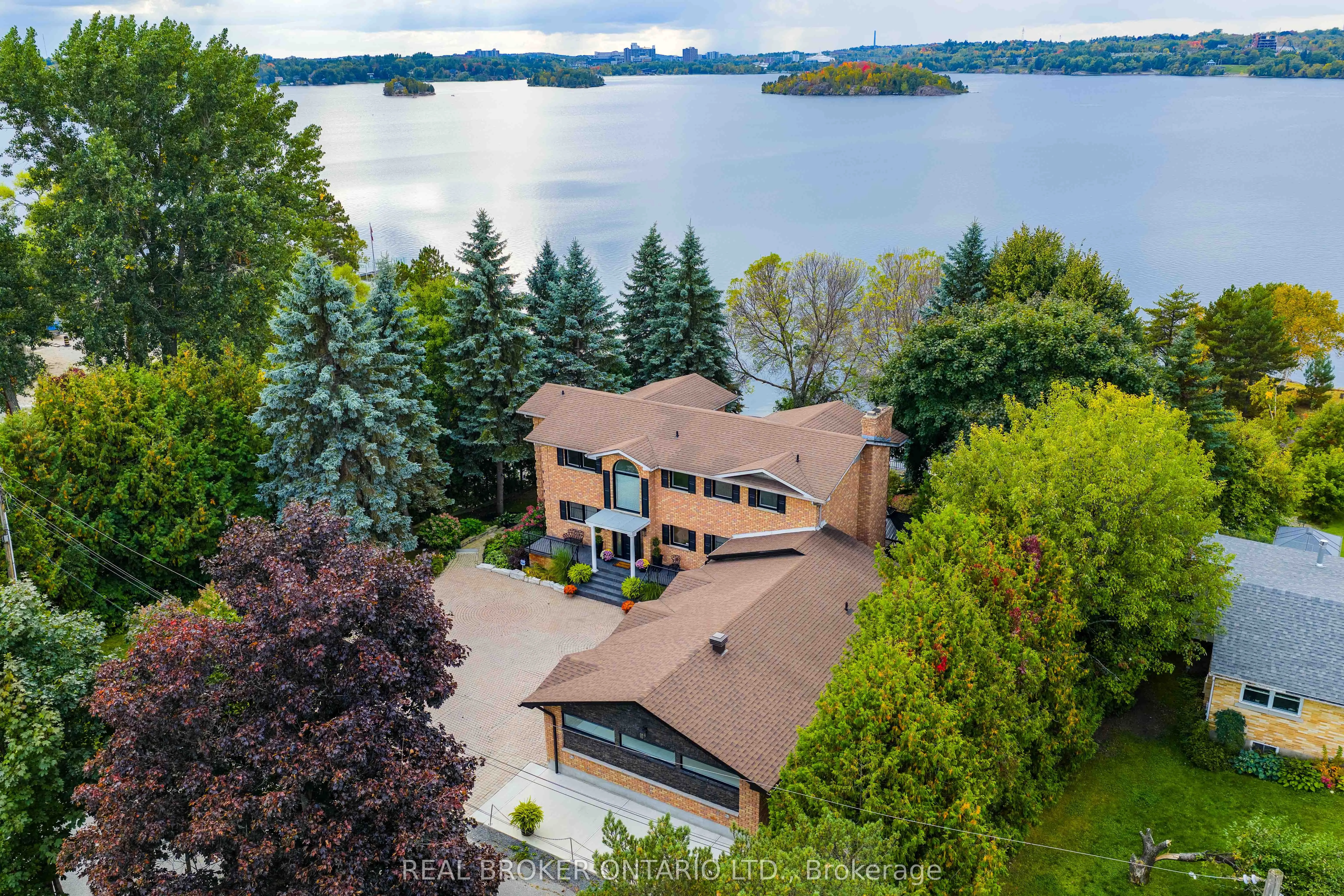 867 Admiral Drive