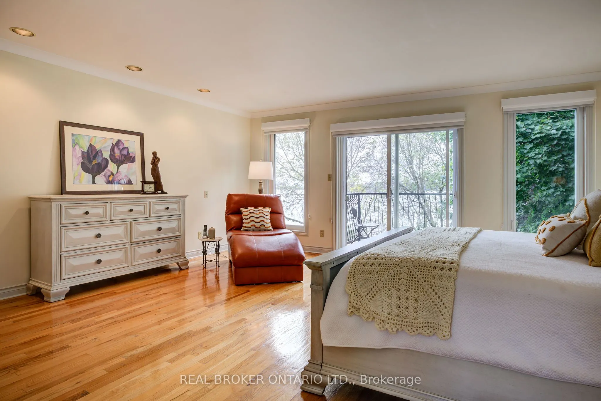 867 Admiral Drive