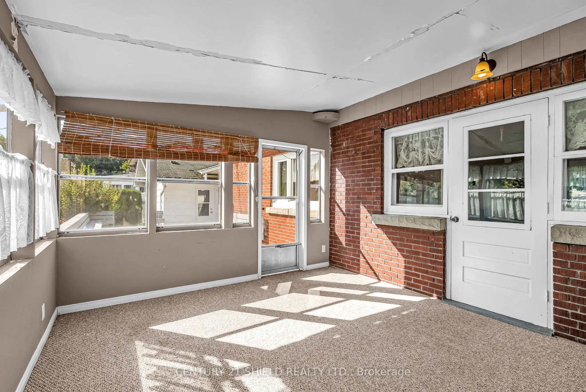 94 COLUMBIA Avenue