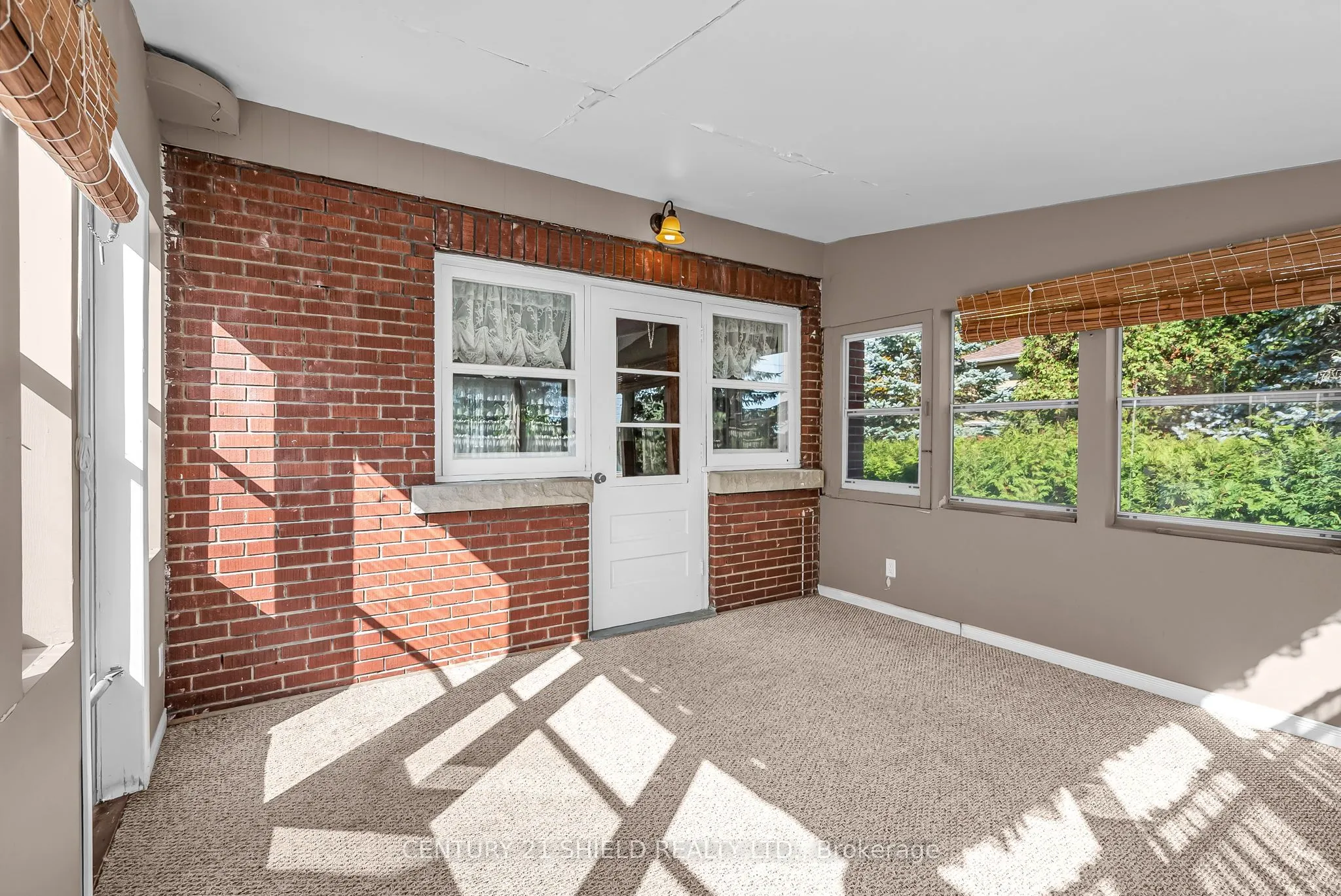 94 COLUMBIA Avenue