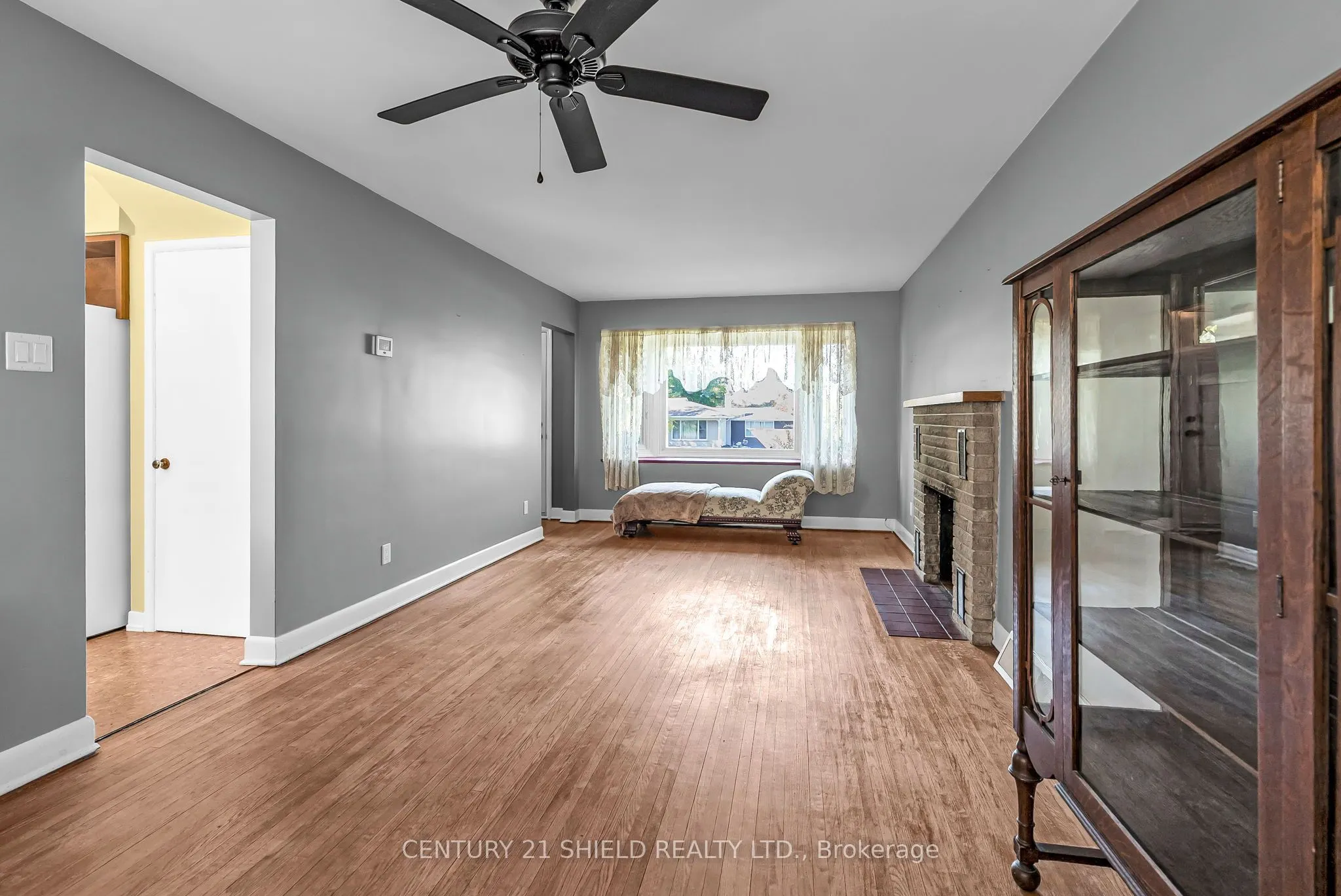 94 COLUMBIA Avenue