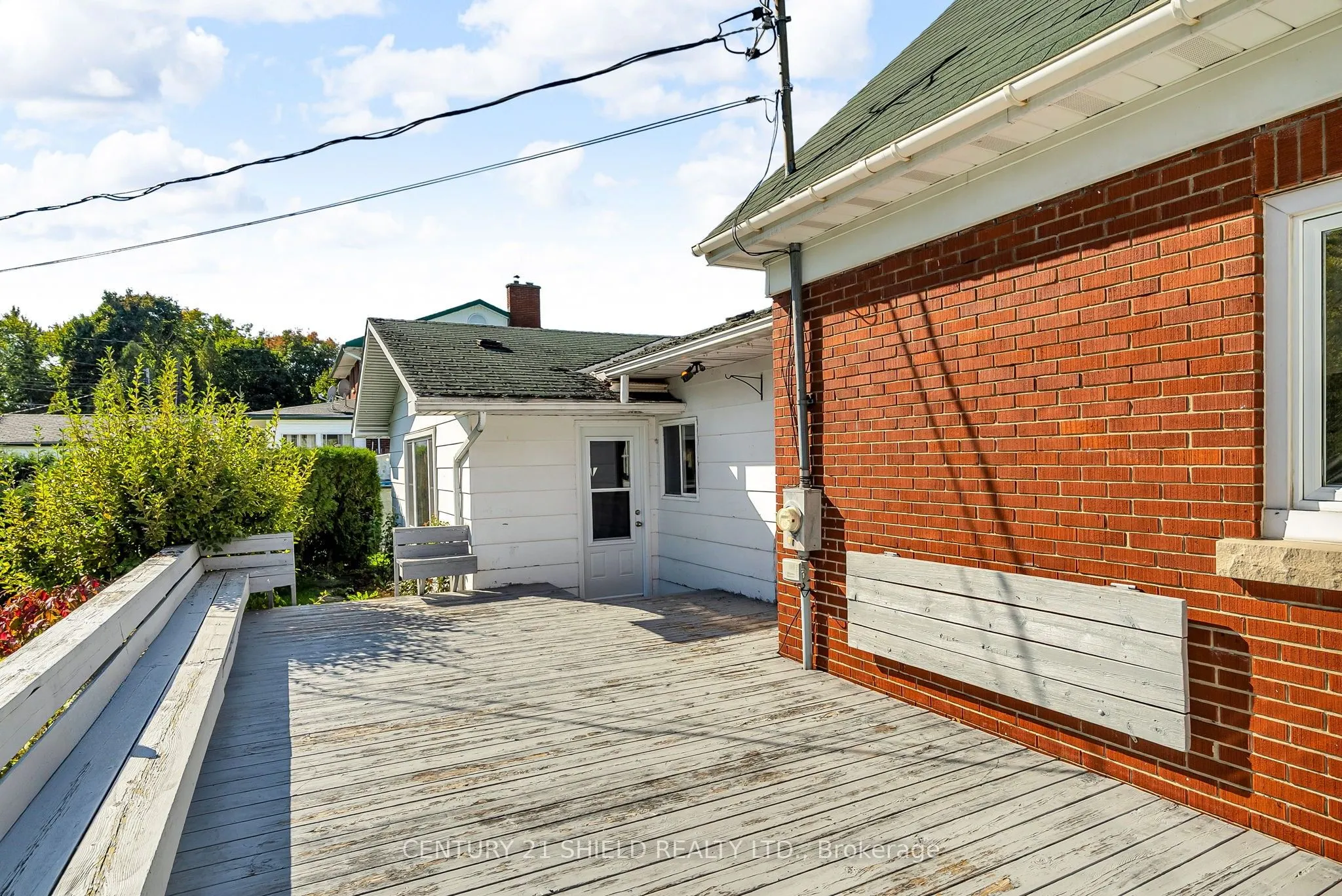 94 COLUMBIA Avenue