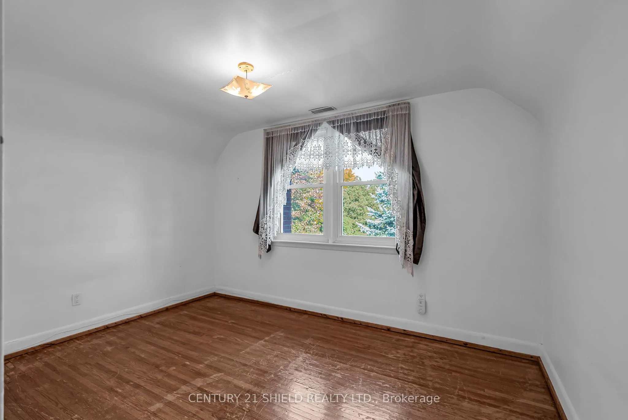 94 COLUMBIA Avenue