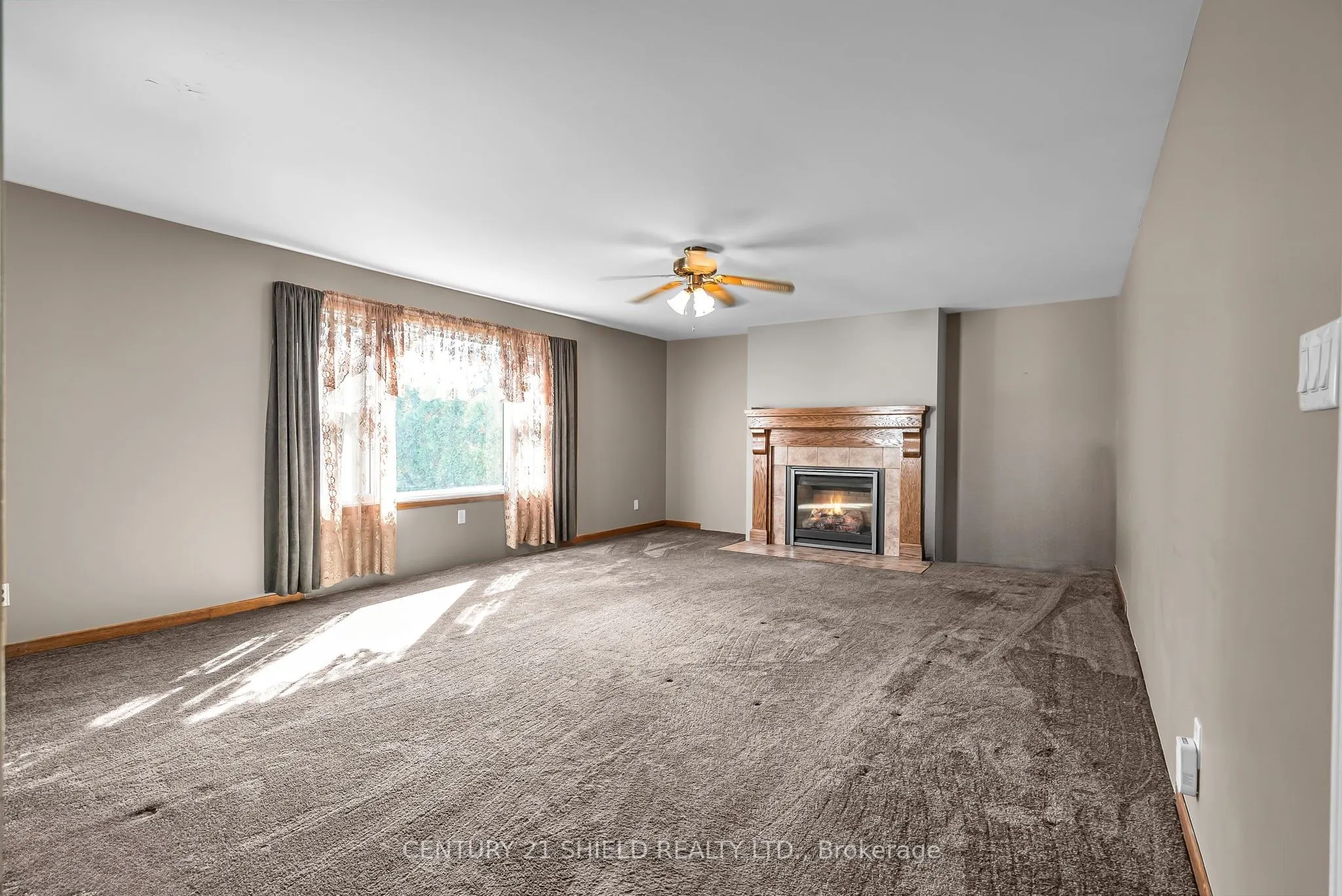 94 COLUMBIA Avenue