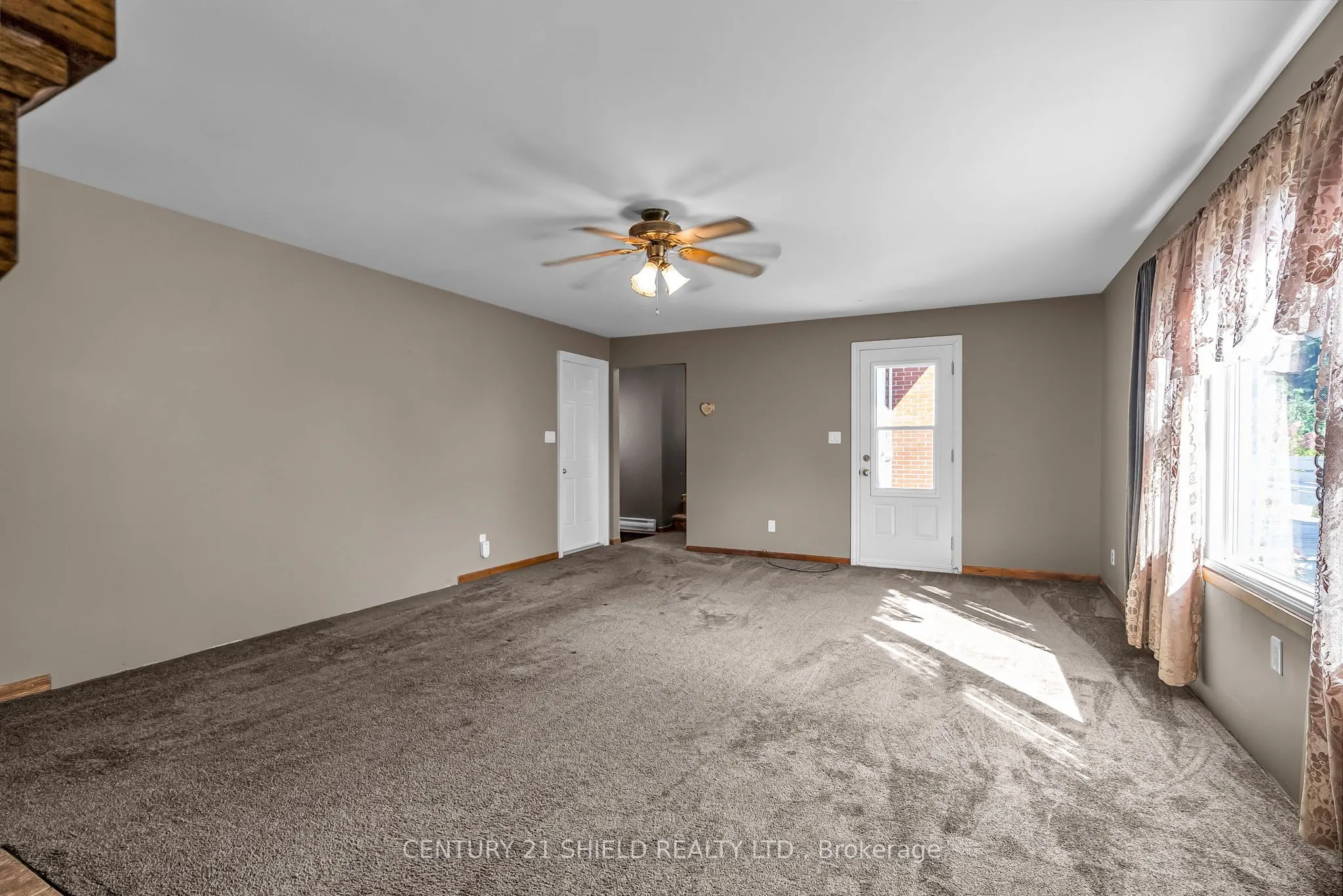 94 COLUMBIA Avenue