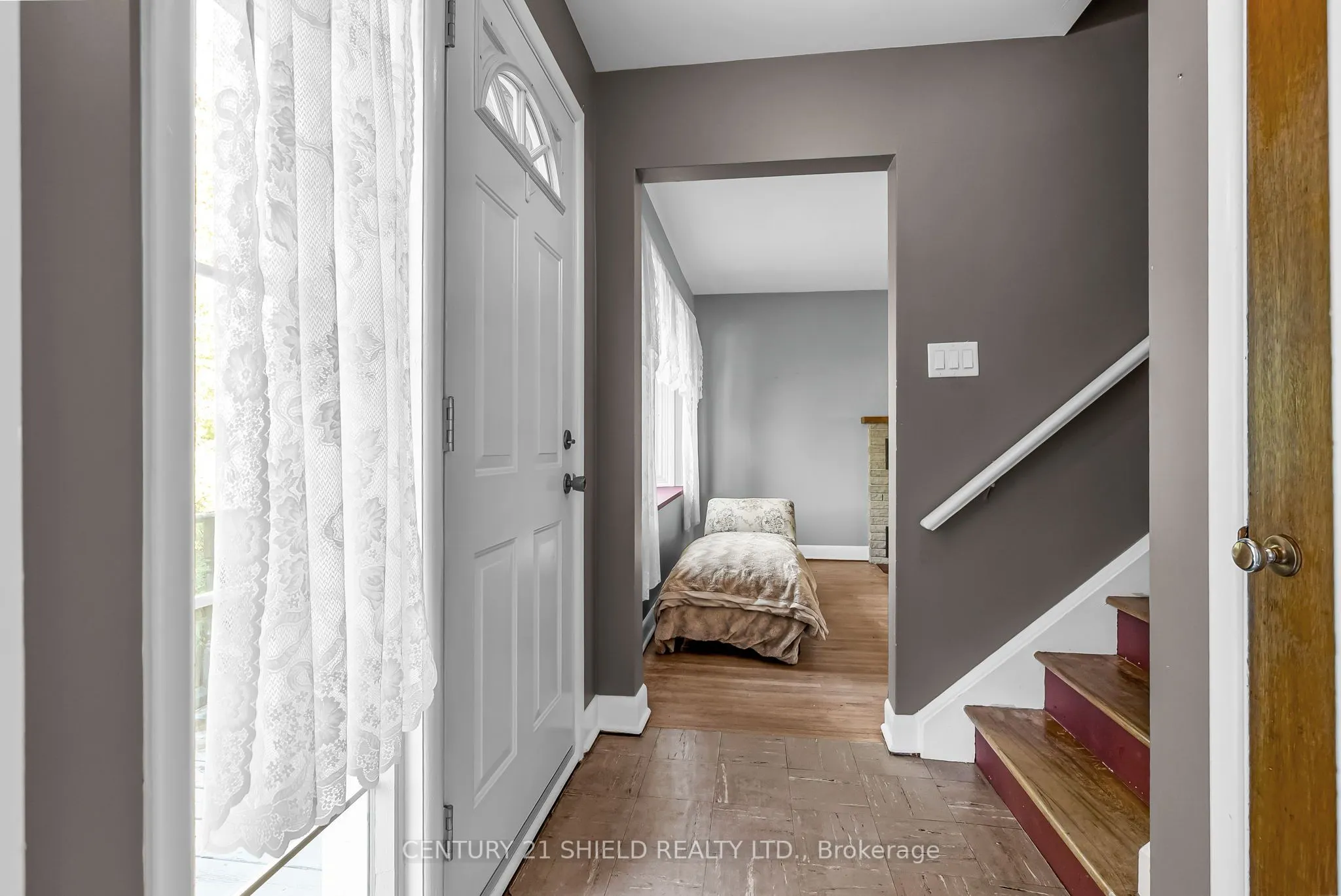 94 COLUMBIA Avenue