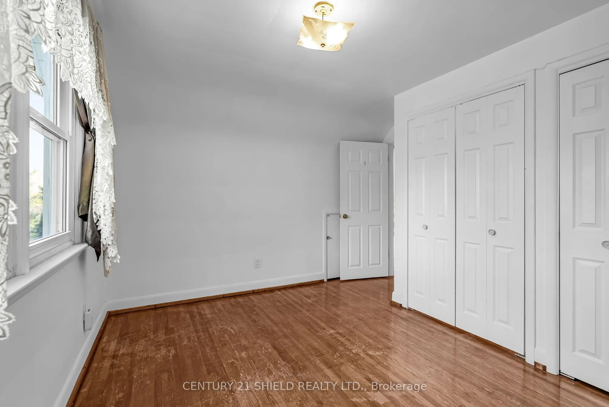 94 COLUMBIA Avenue