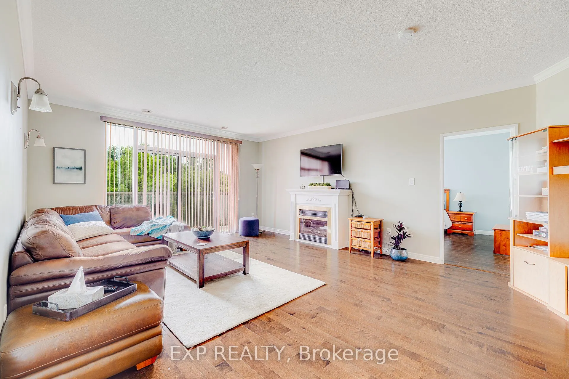 255 Keats Way, #403