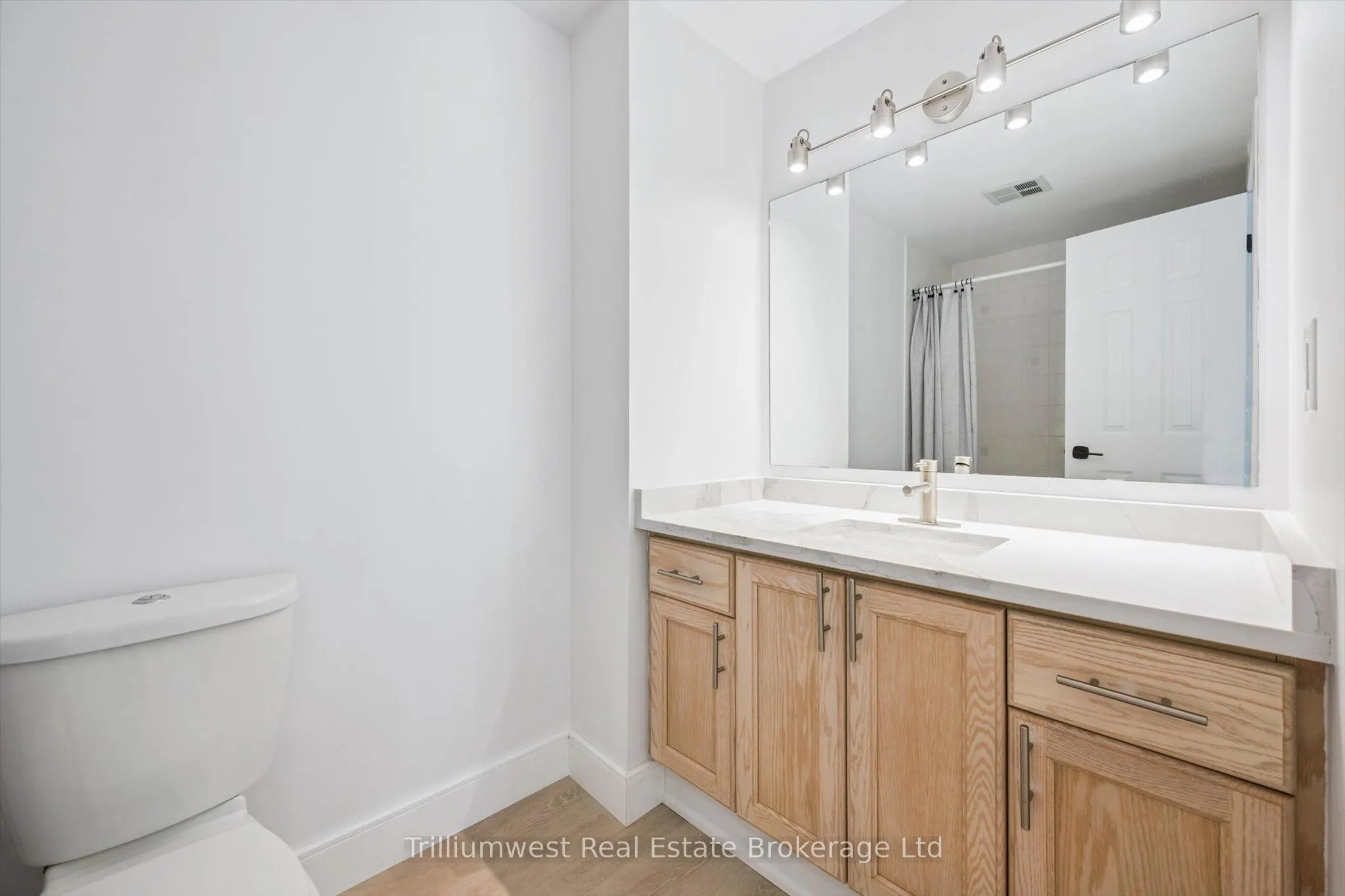 941 Gordon Street, #64