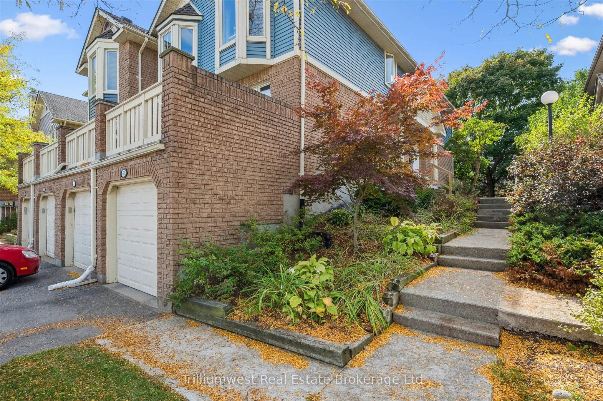 941 Gordon Street, #64