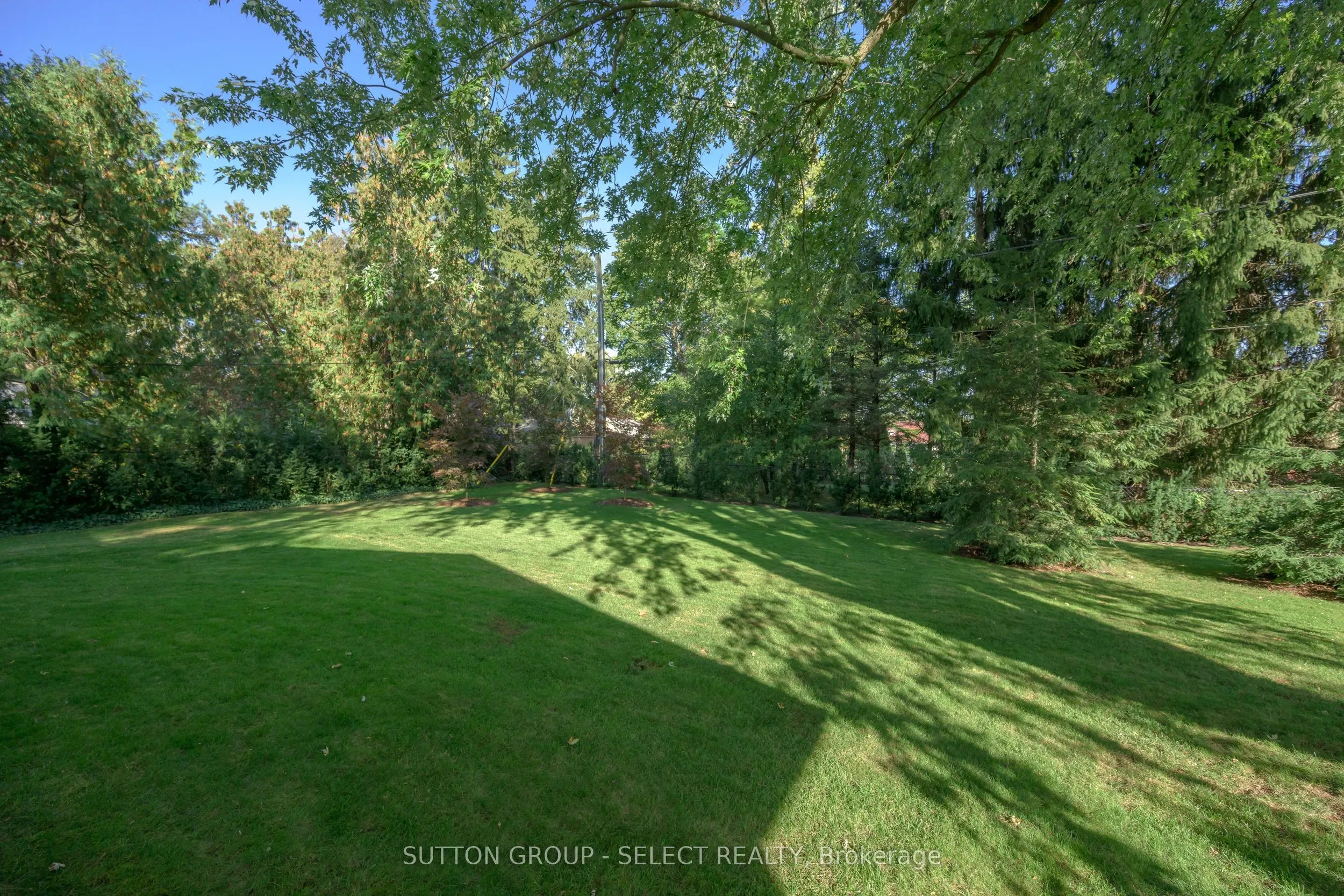 272 Commissioners Road E