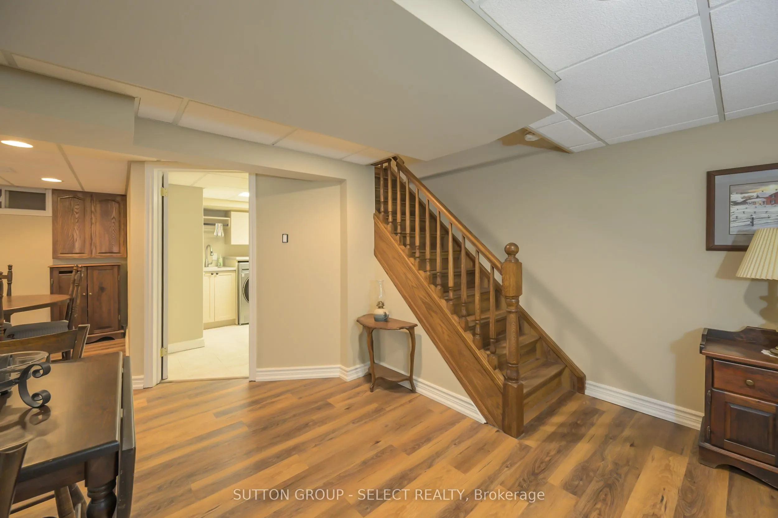 272 Commissioners Road E