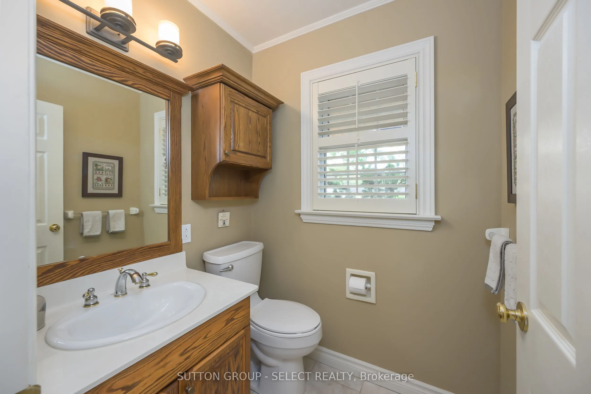 272 Commissioners Road E