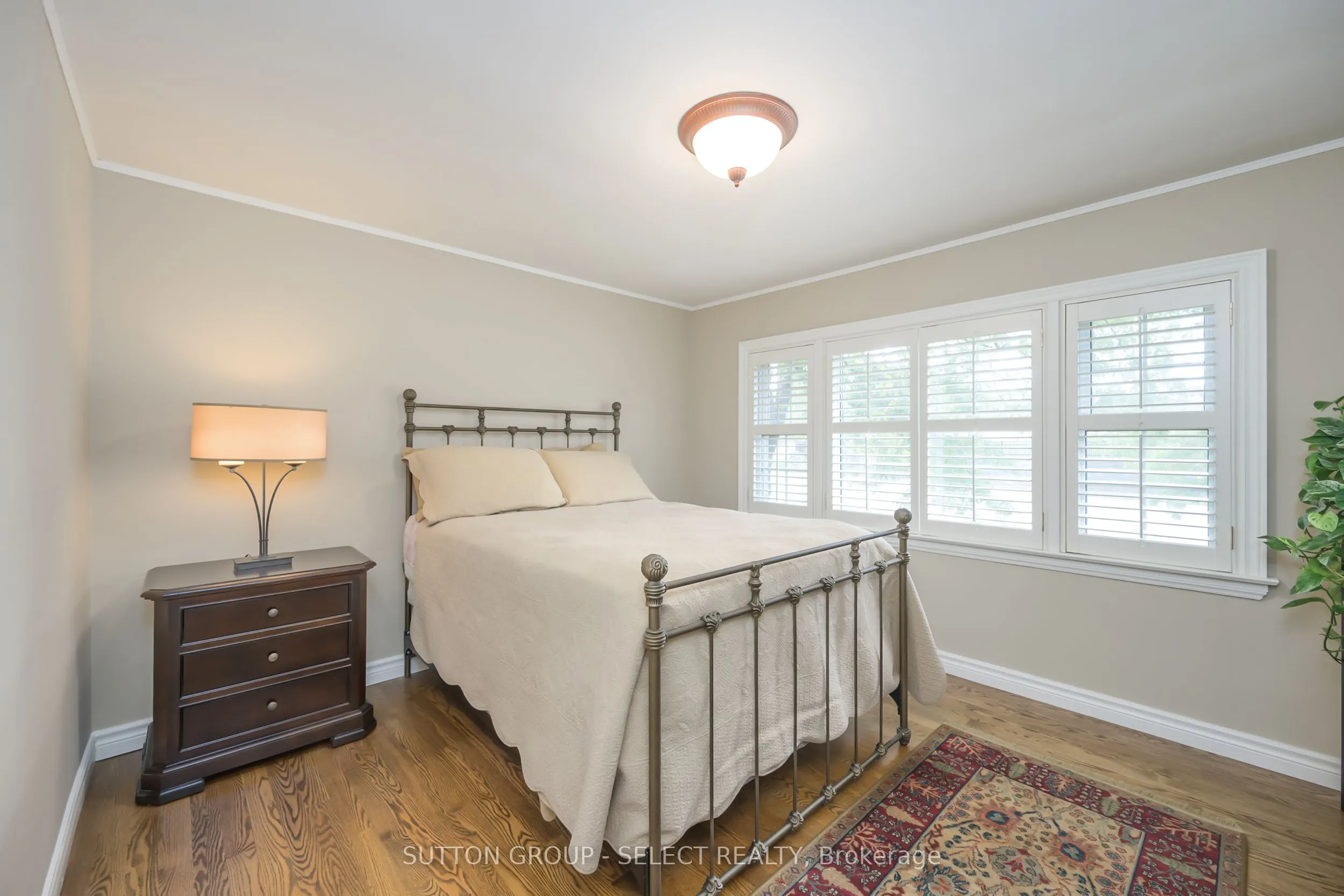 272 Commissioners Road E
