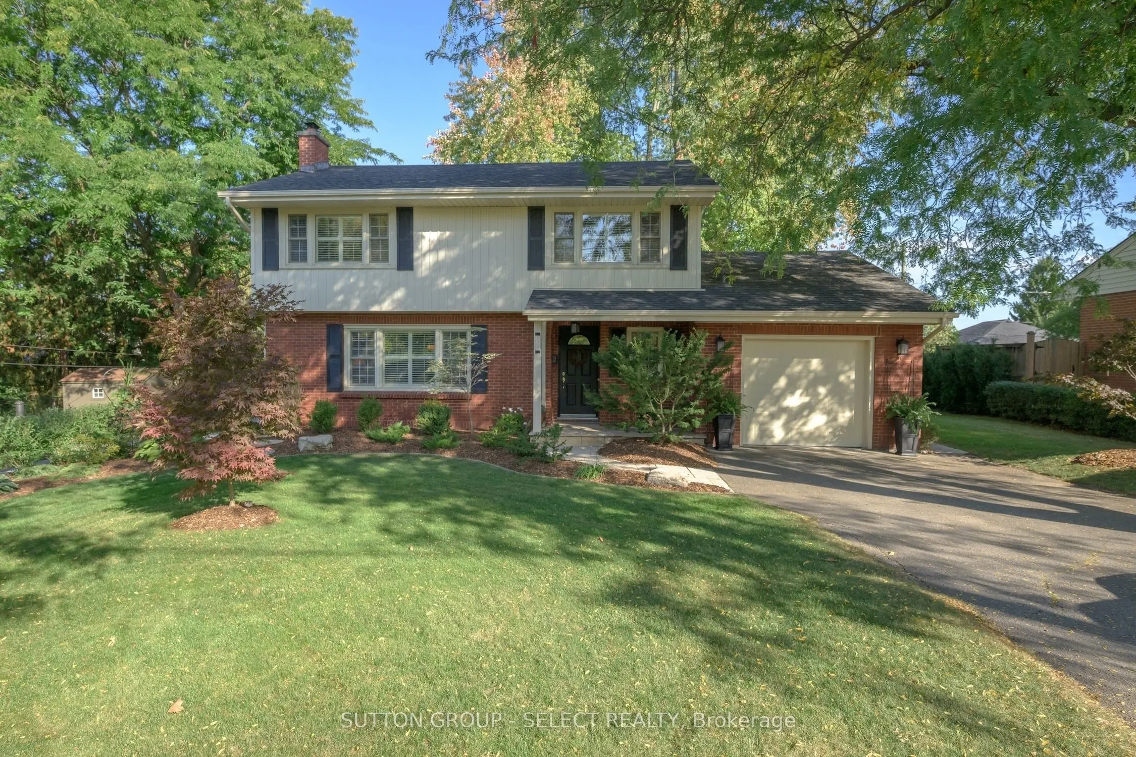 272 Commissioners Road E