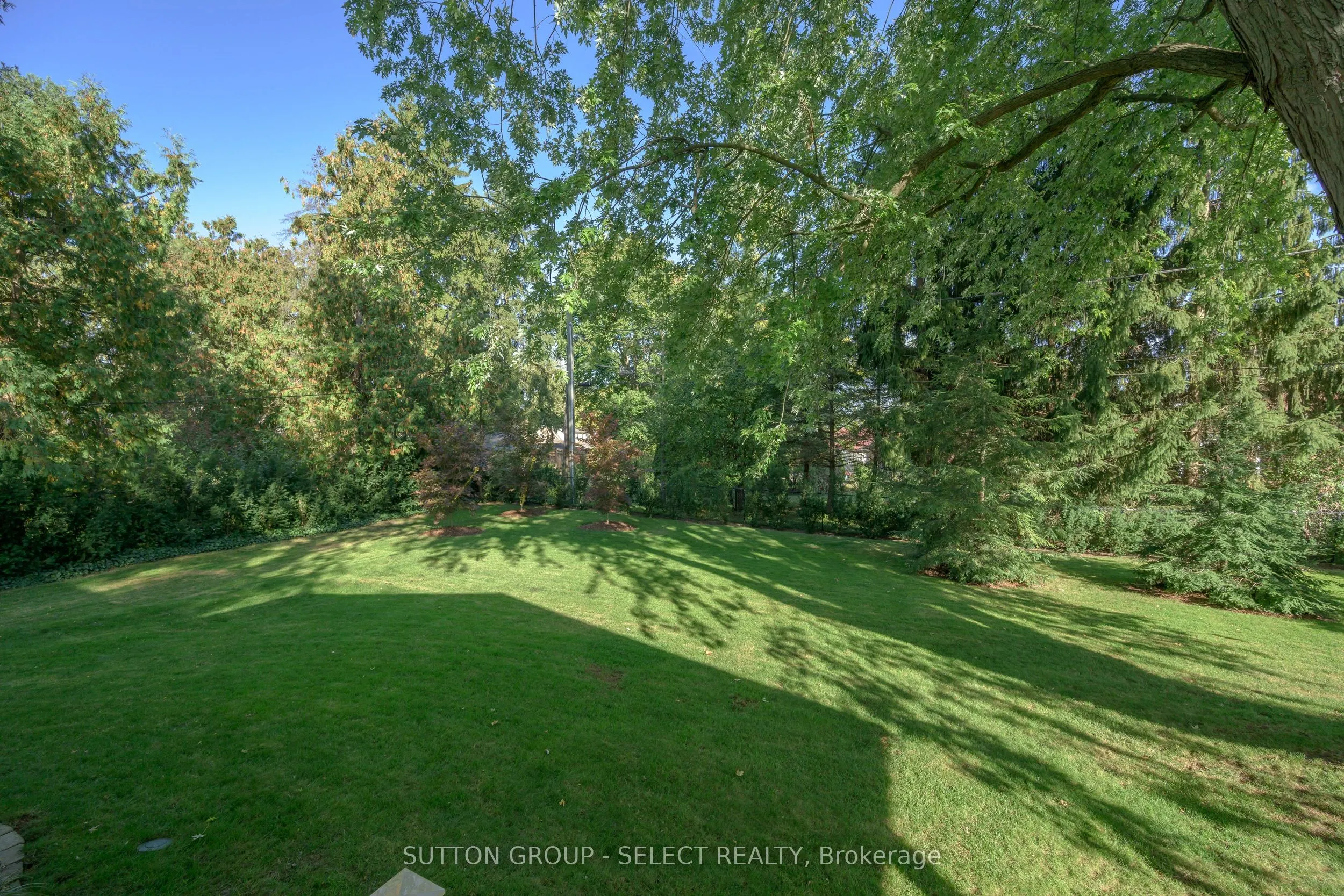 272 Commissioners Road E