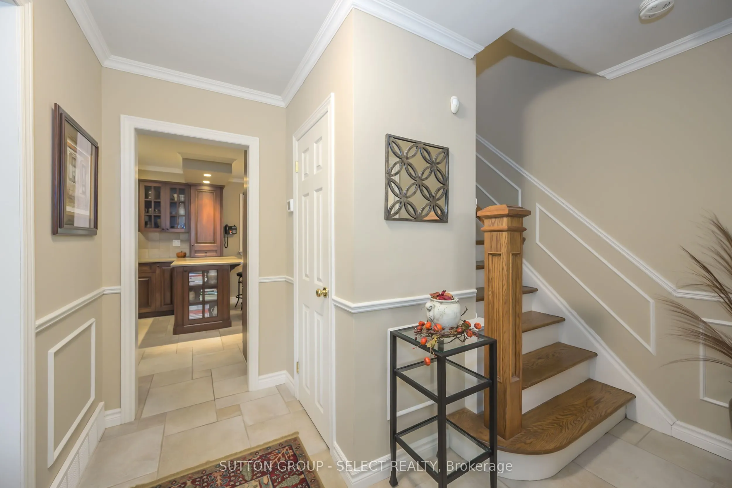 272 Commissioners Road E