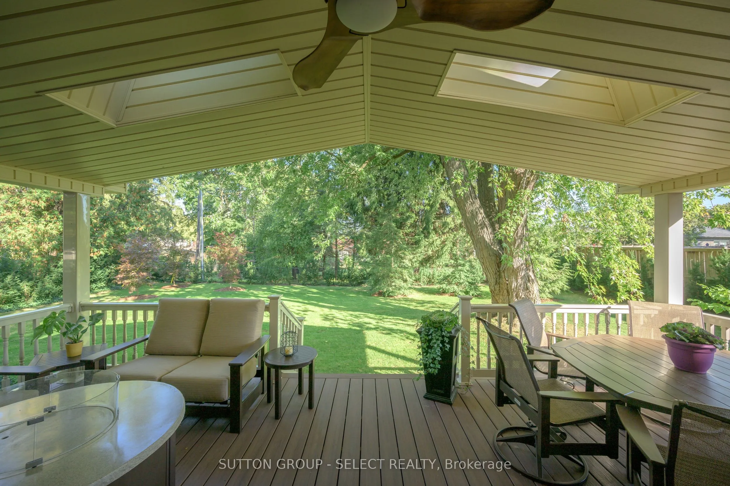 272 Commissioners Road E
