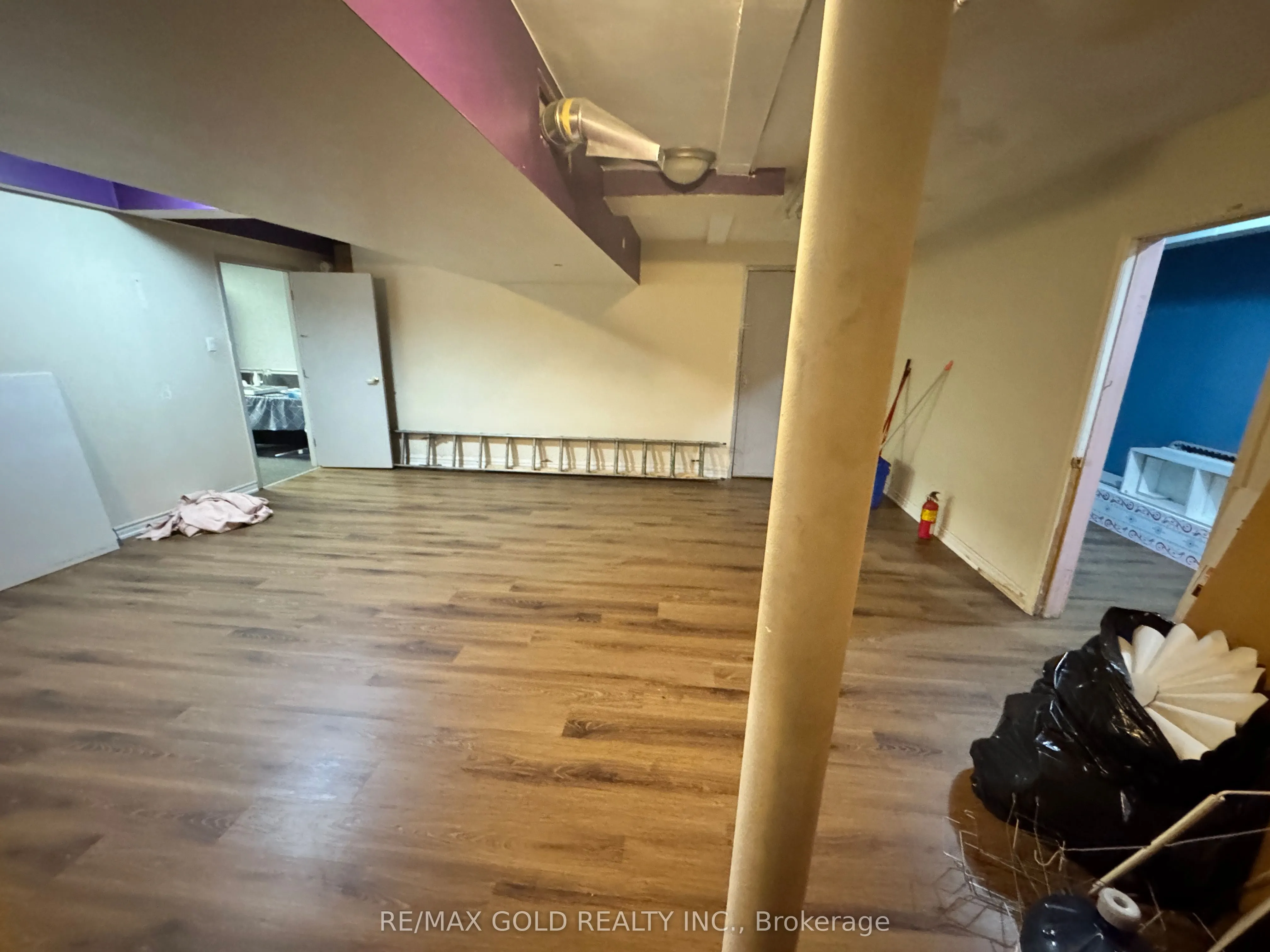 1441 Barton Street E