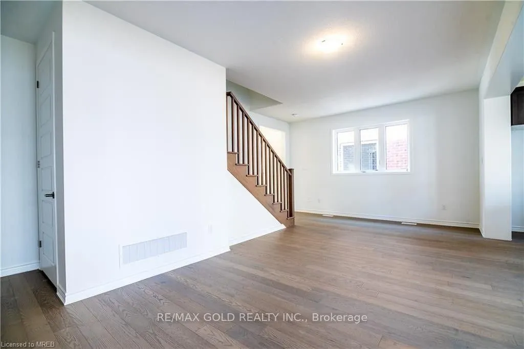185 Forestwalk Street