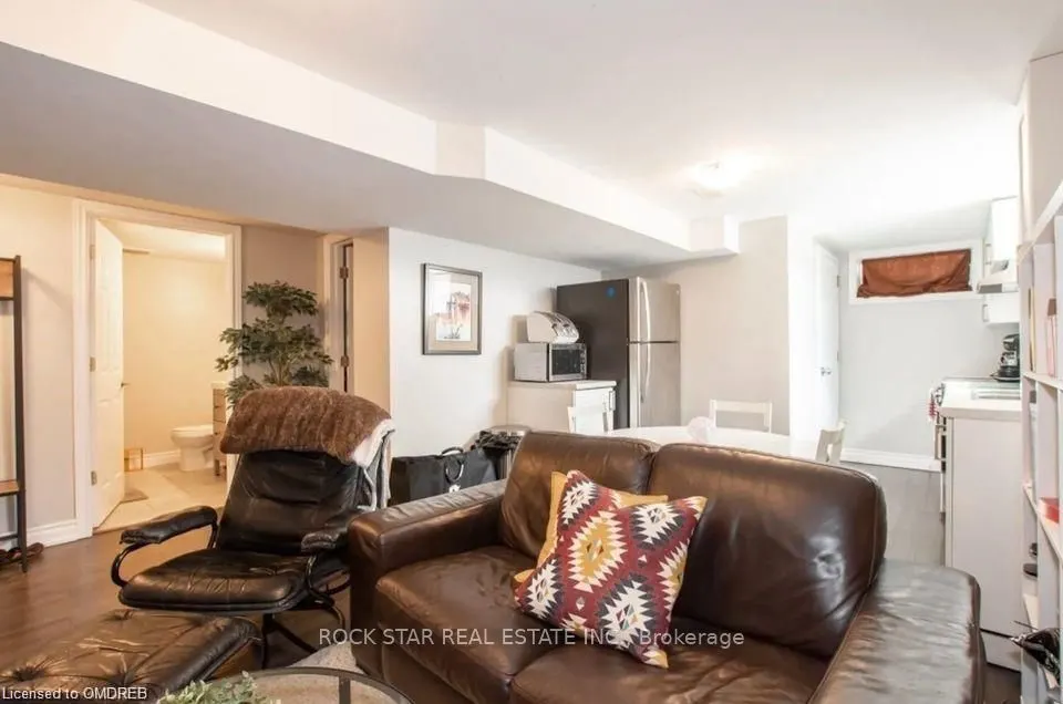 17 Ridgeview Avenue, #Lower