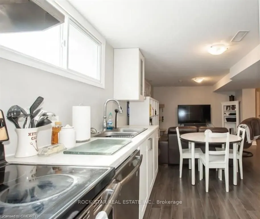 17 Ridgeview Avenue, #Lower