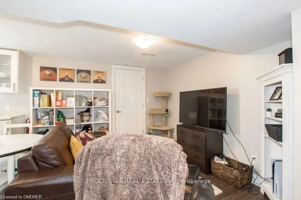 17 Ridgeview Avenue, #Lower