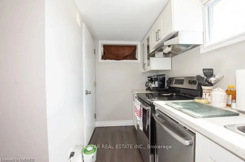 17 Ridgeview Avenue, #Lower