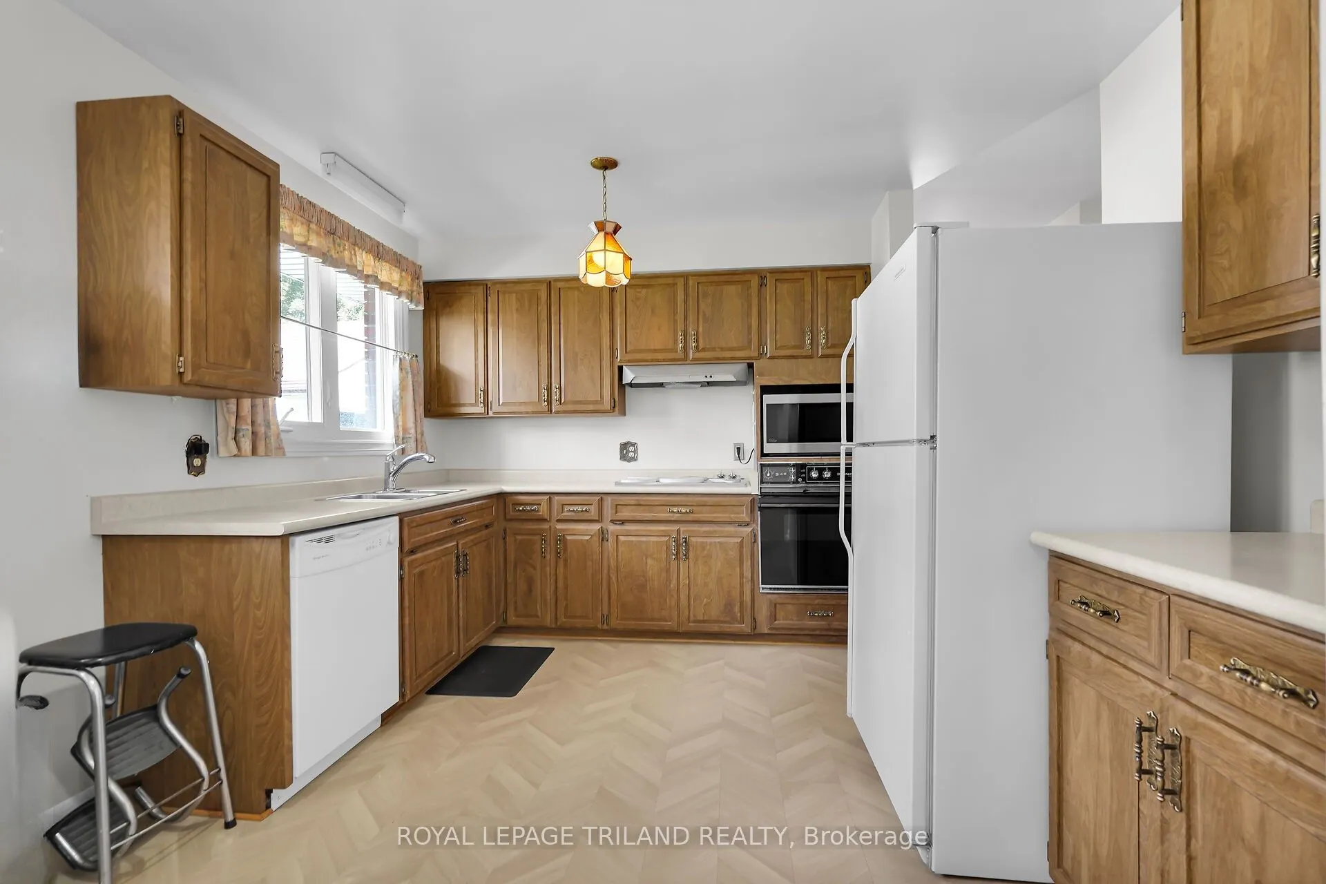 744 Dalkeith Avenue