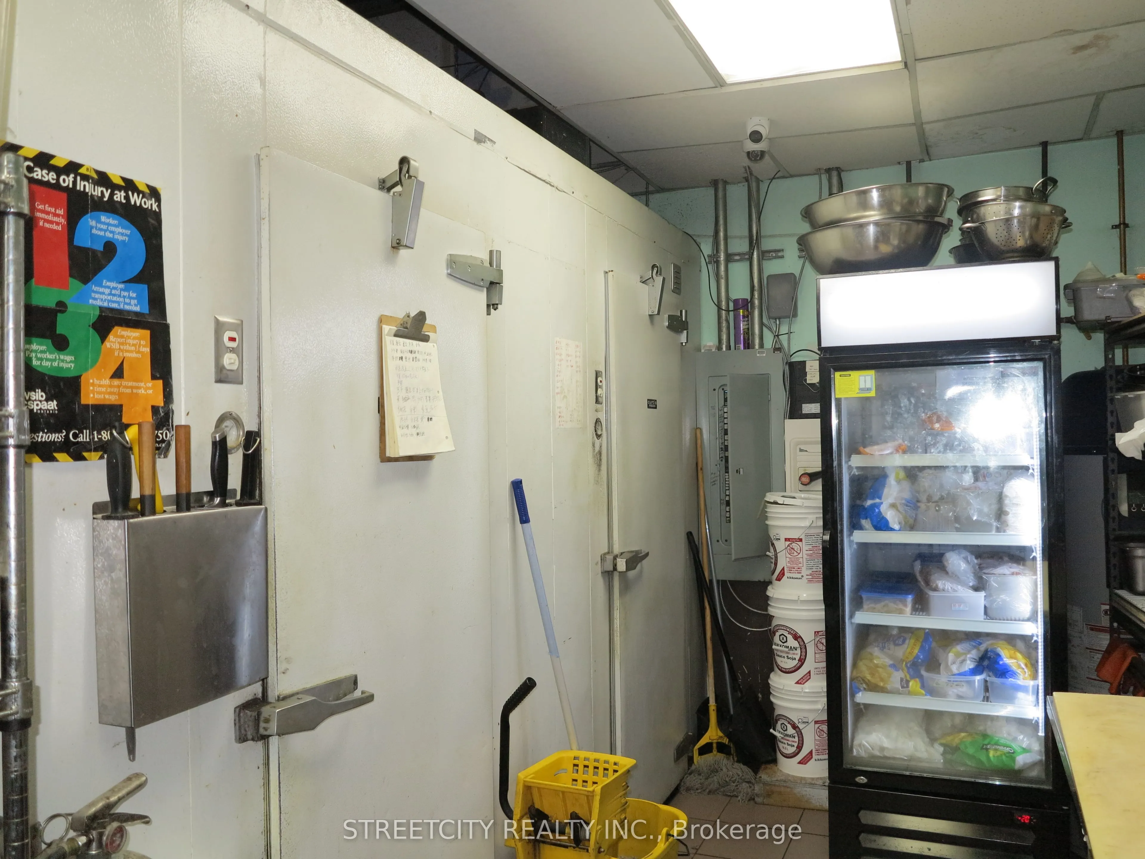 330 WELLINGTON Road, #C