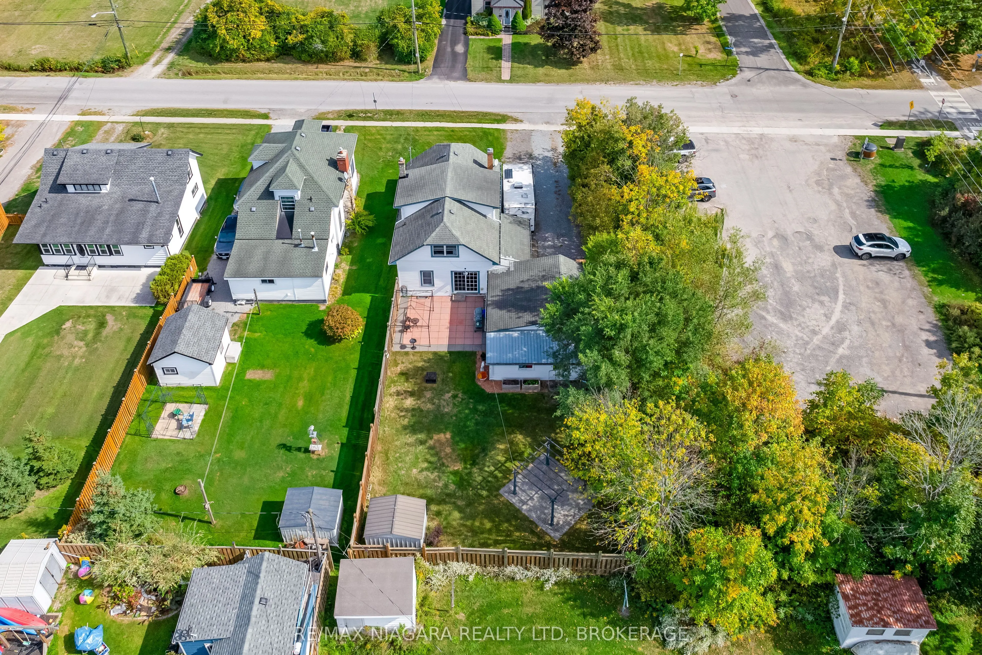 351 Crescent Road W
