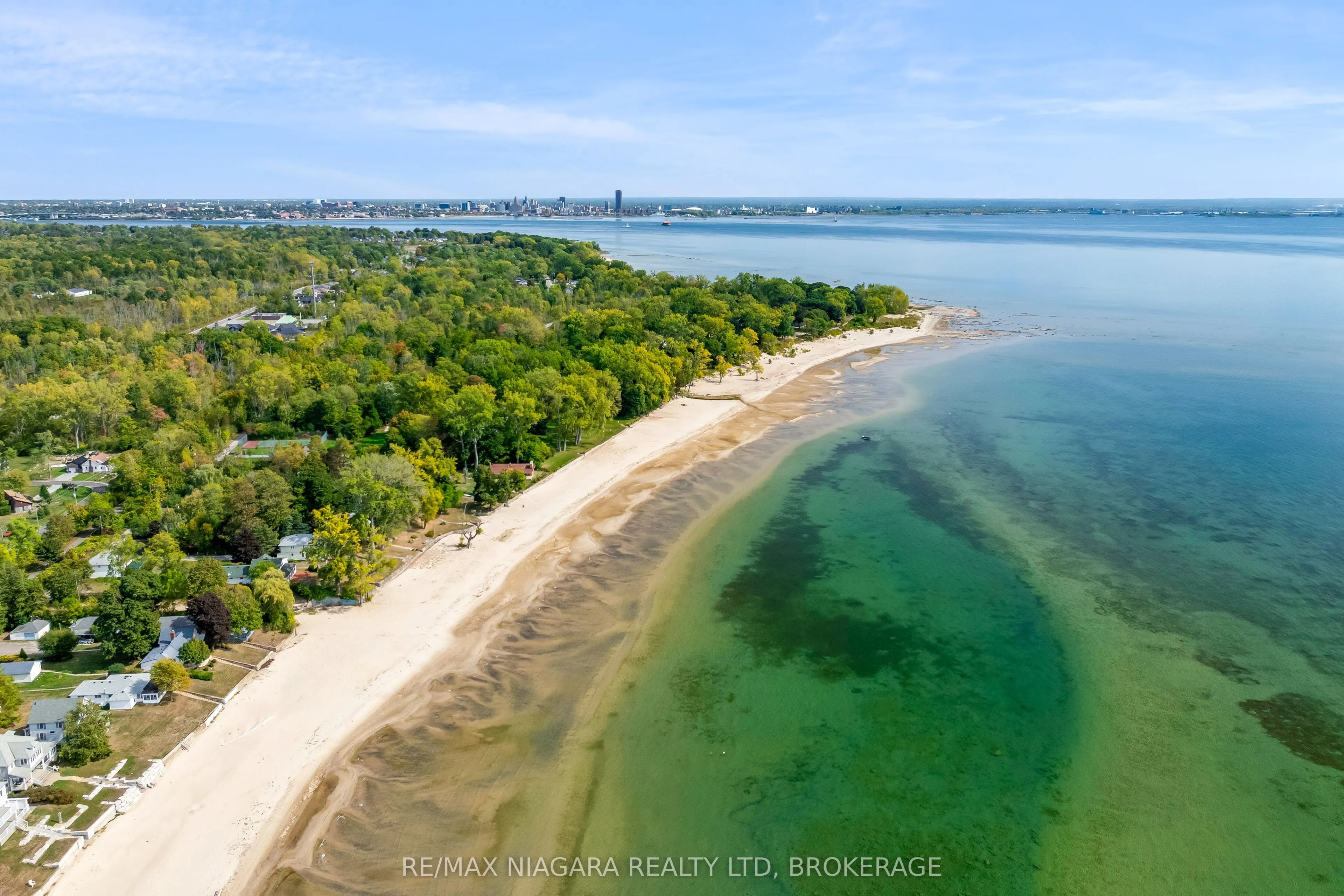 351 Crescent Road W