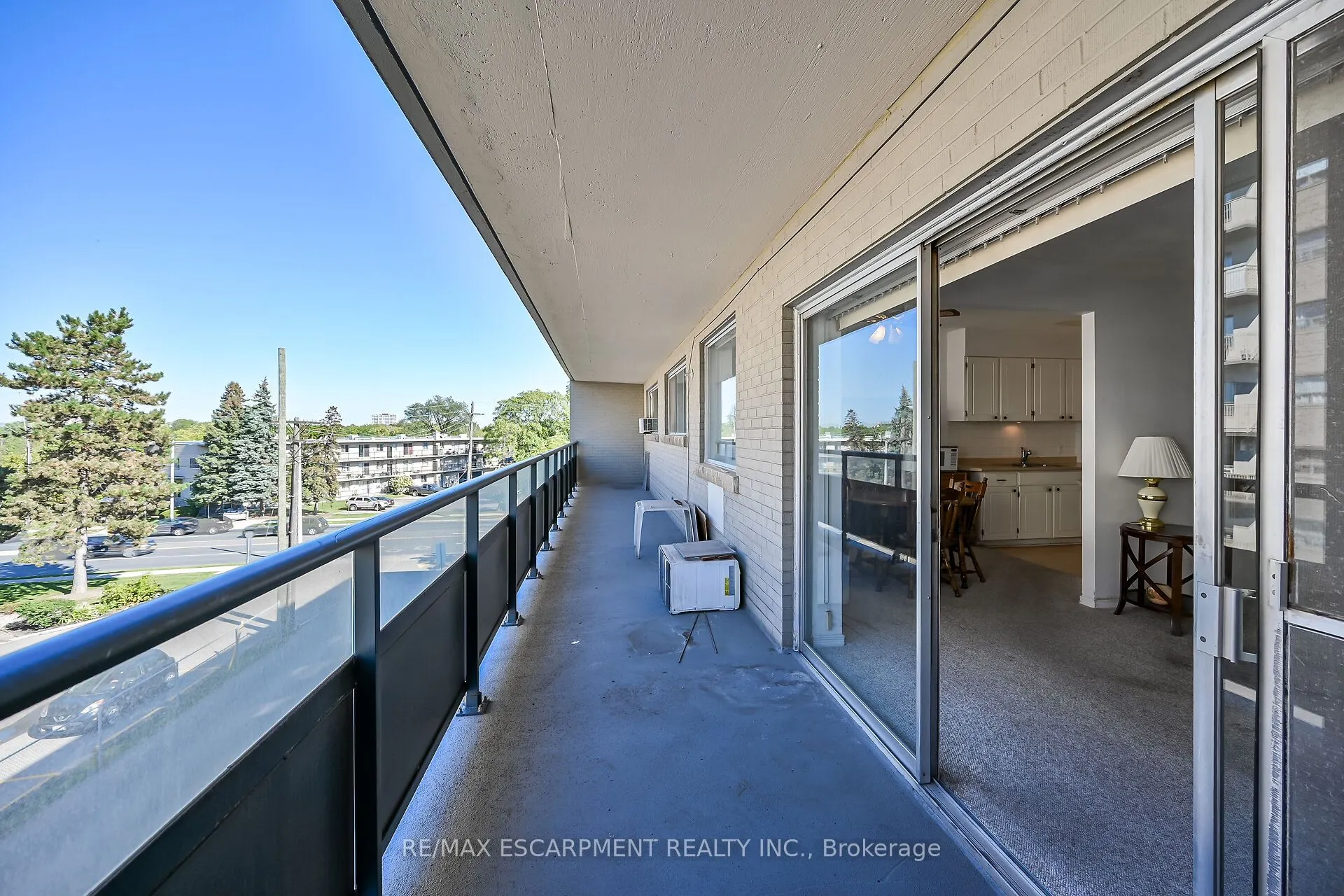 510 Queenston Road, #404