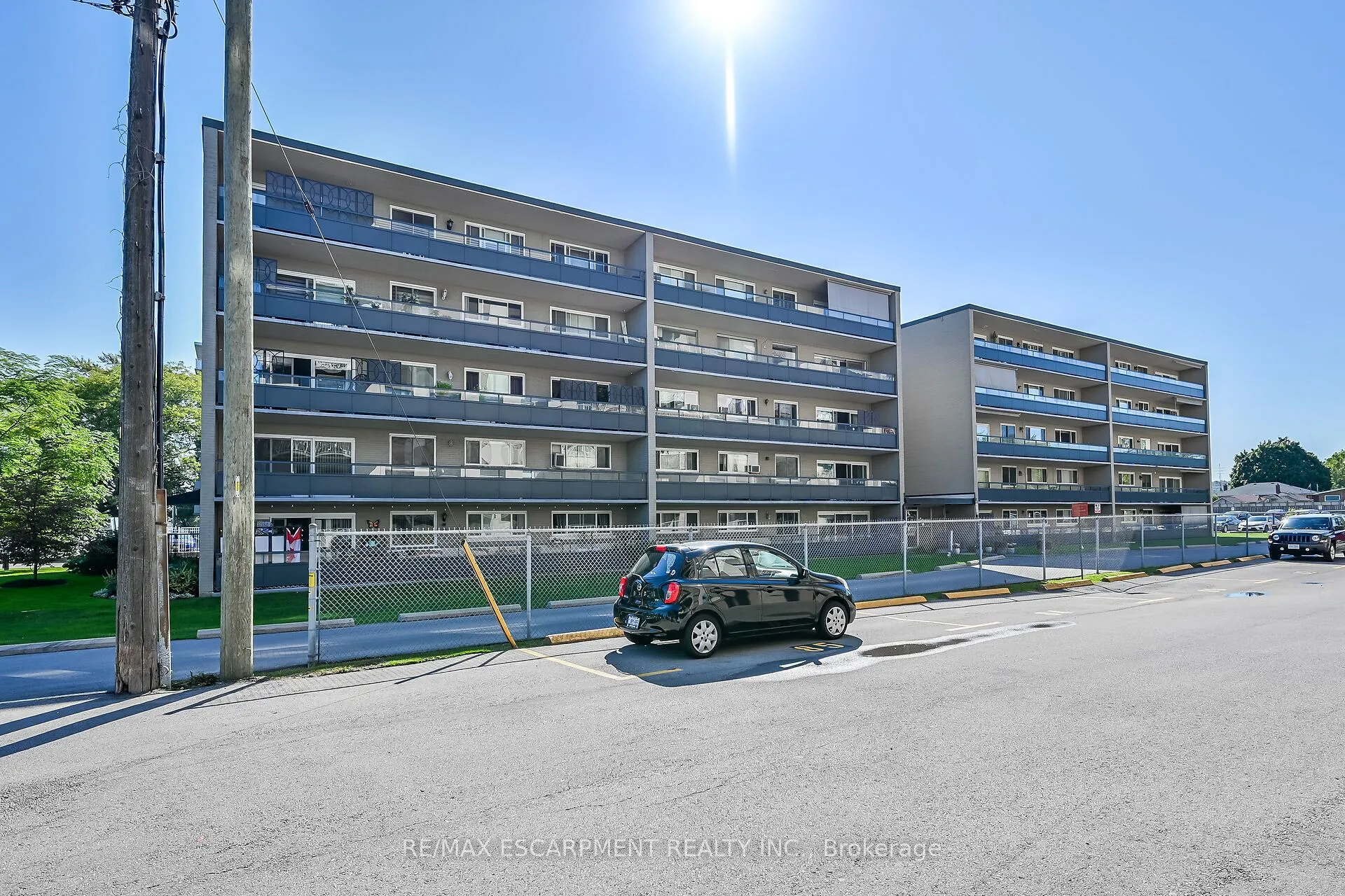 510 Queenston Road, #404
