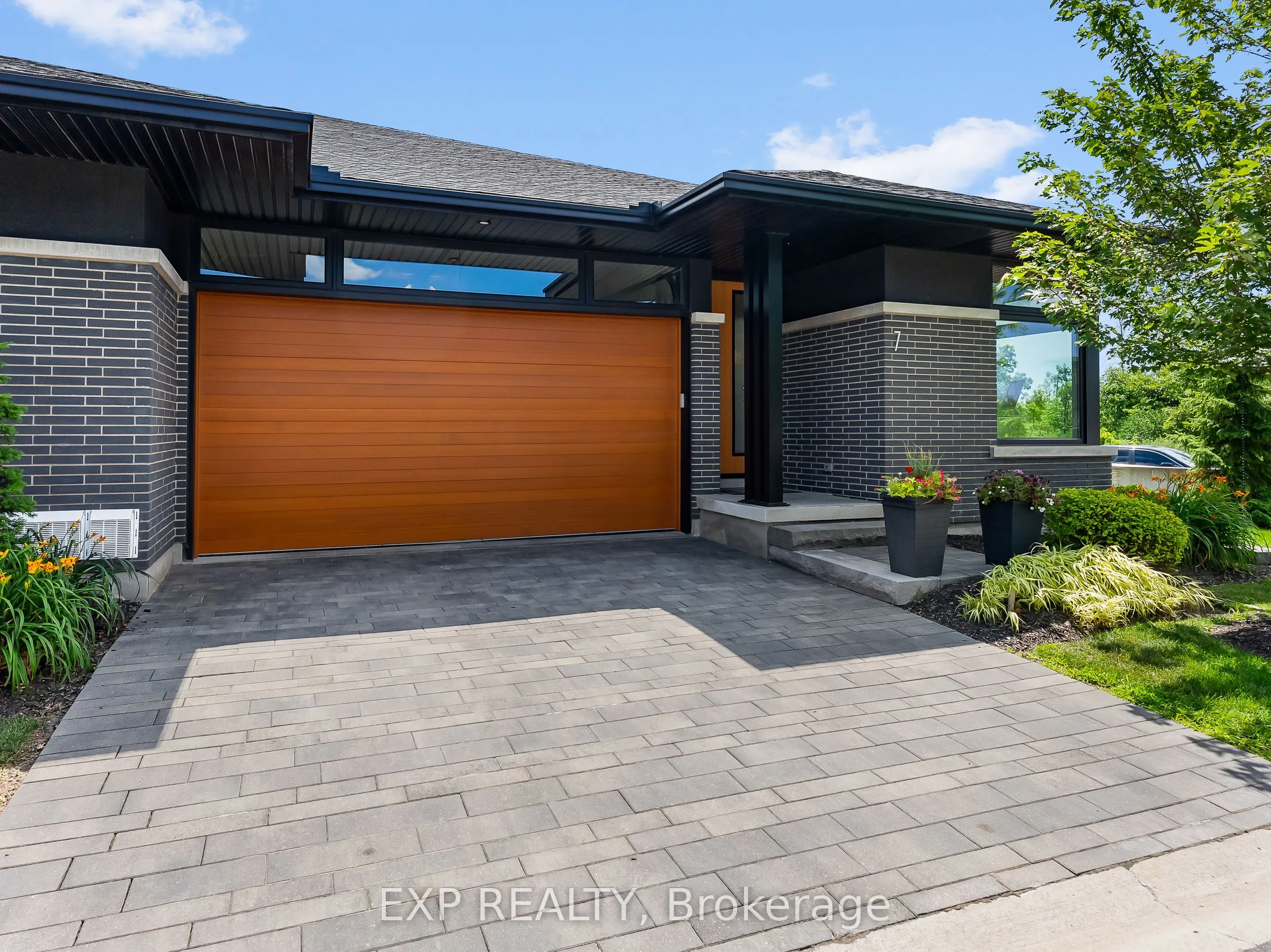 7 Taliesin Trail, #17
