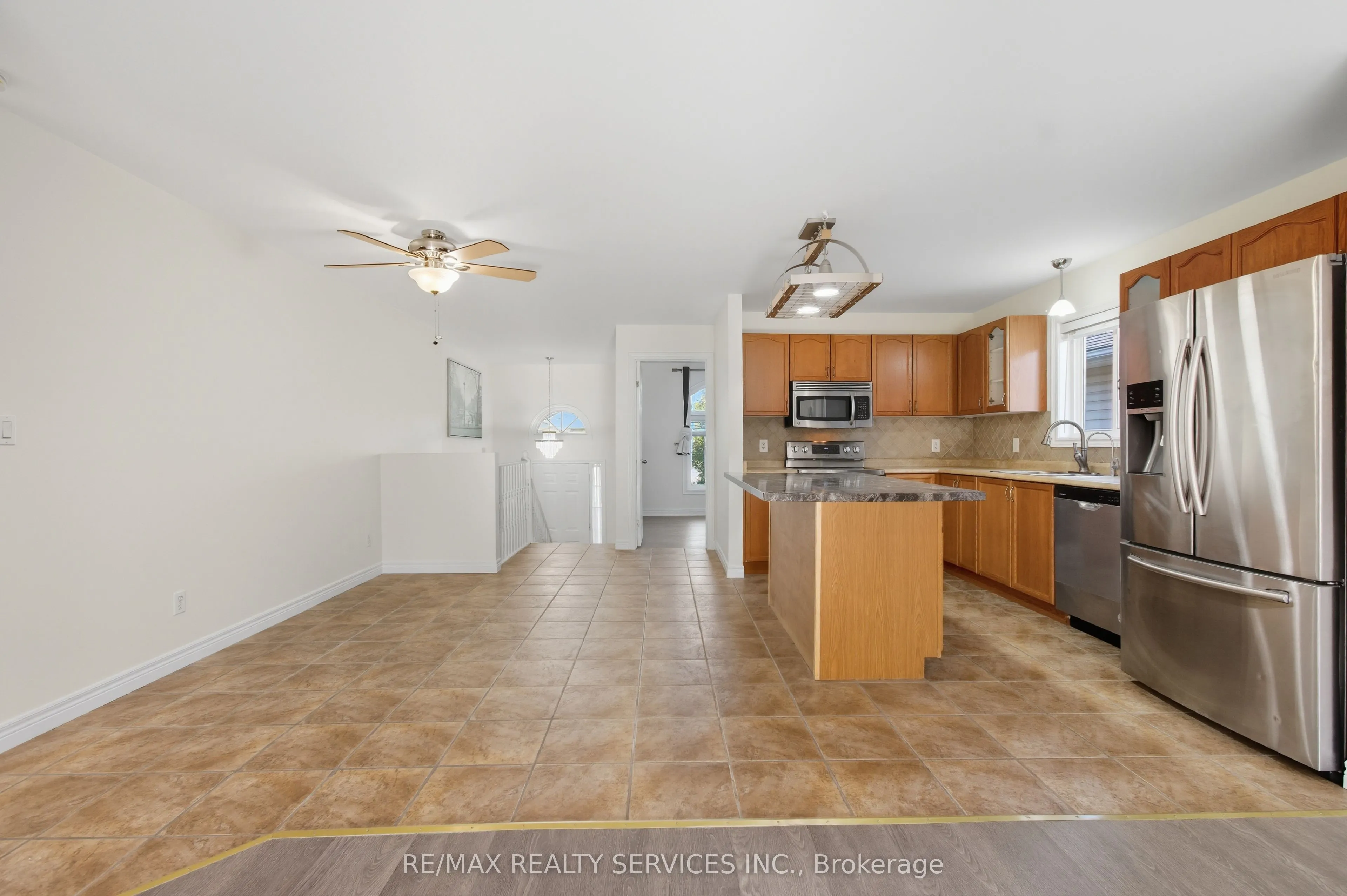 1039 Clover Avenue