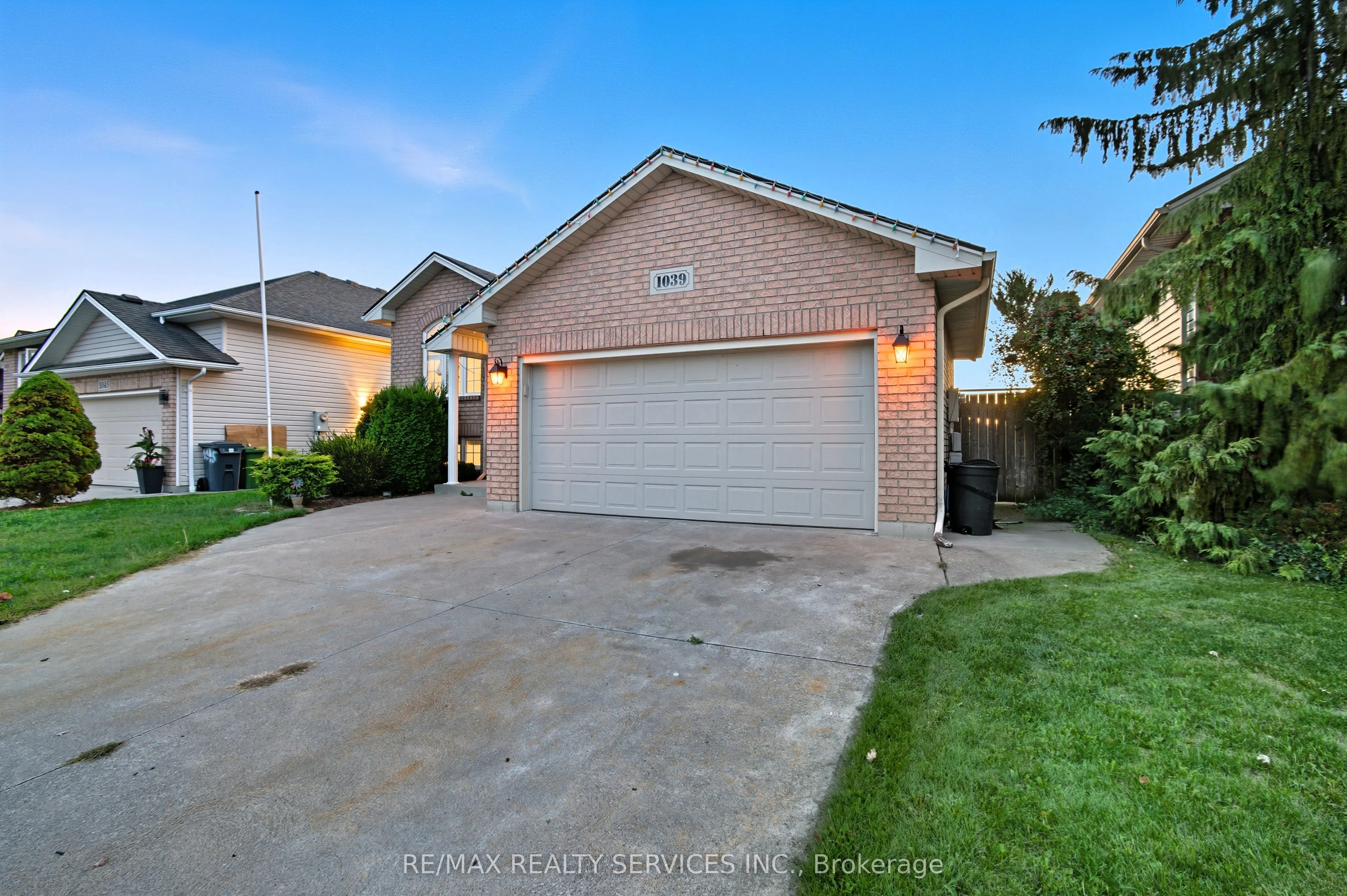 1039 Clover Avenue
