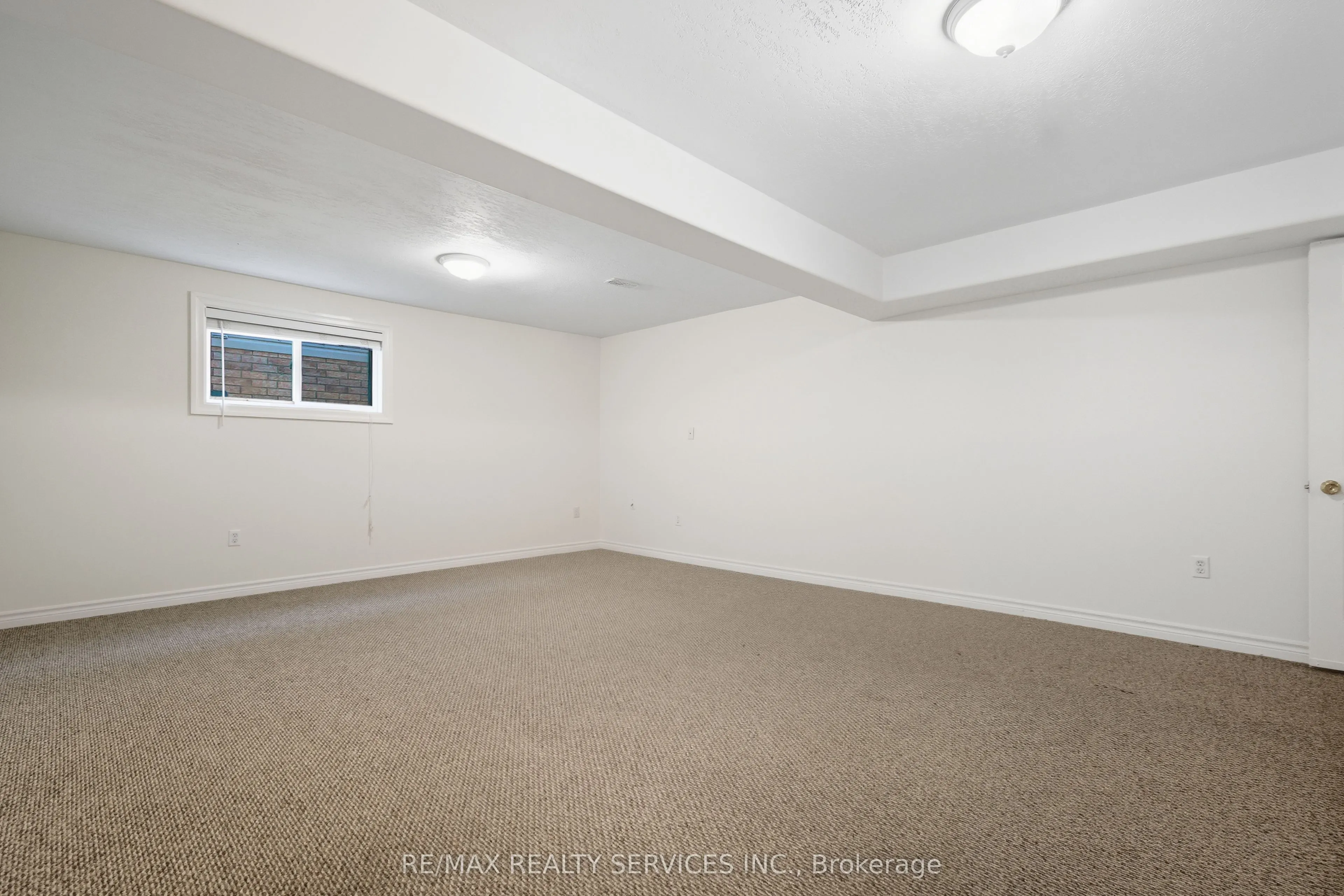 1039 Clover Avenue