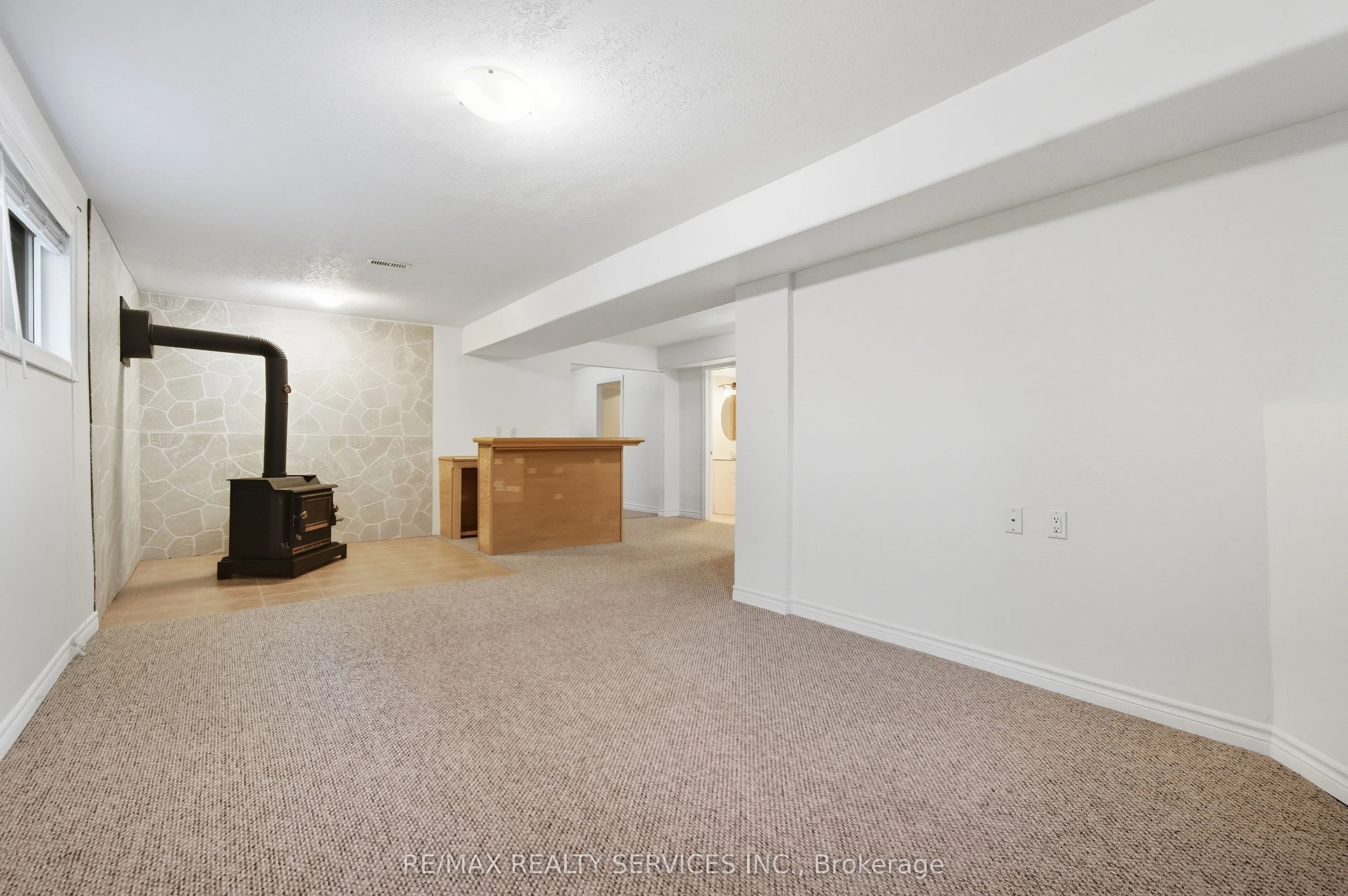 1039 Clover Avenue