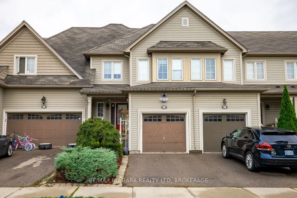 105 Bisset Avenue