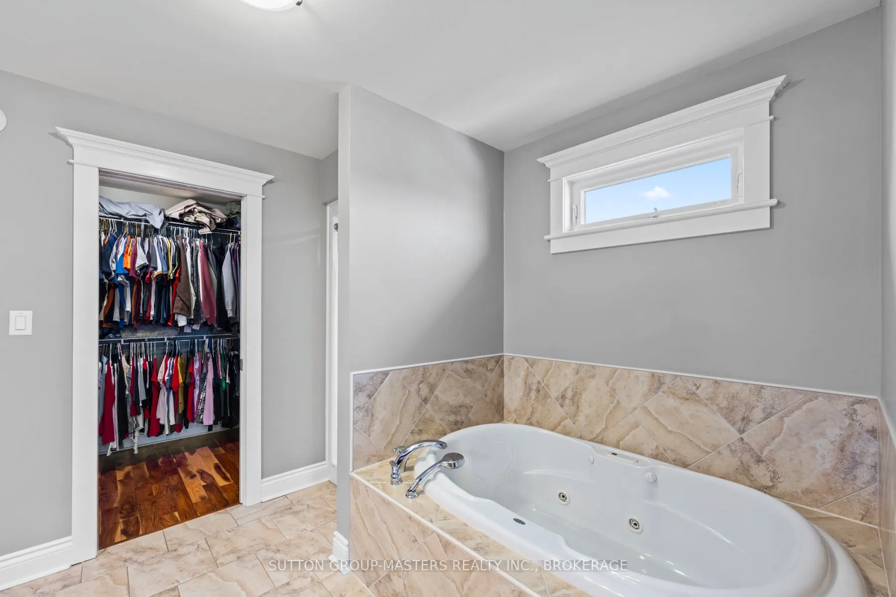767 Kananaskis Drive