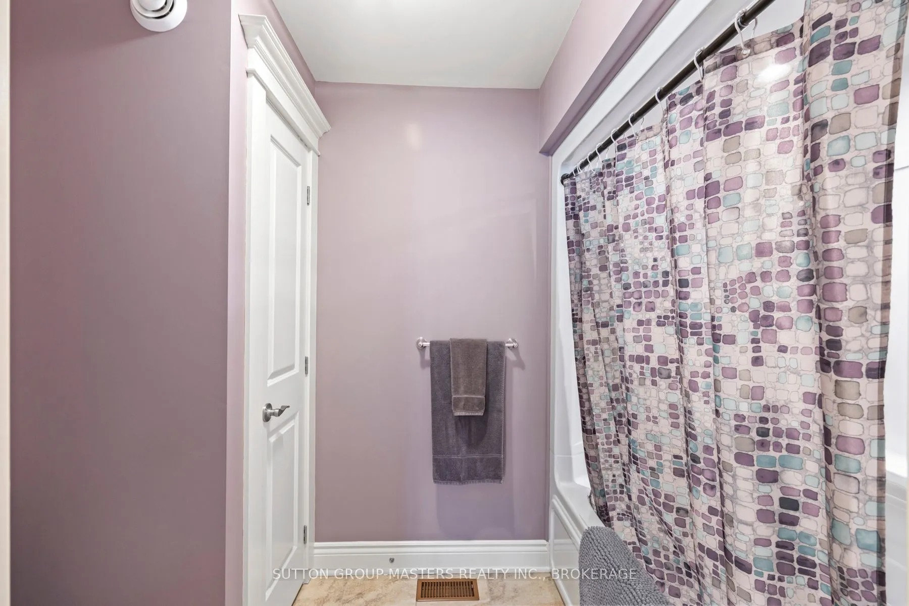 767 Kananaskis Drive