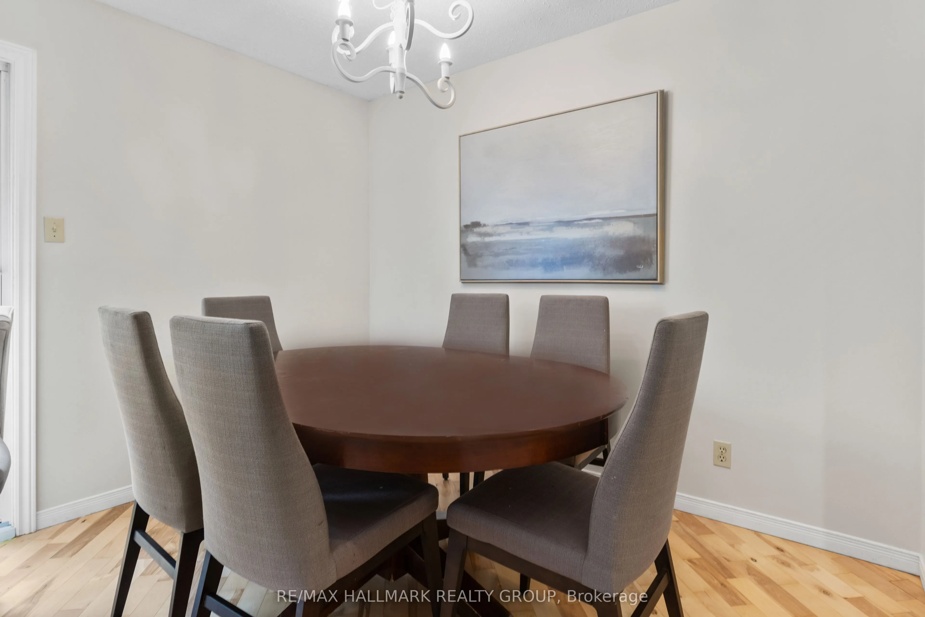 1598 Hoskins Crescent, #17