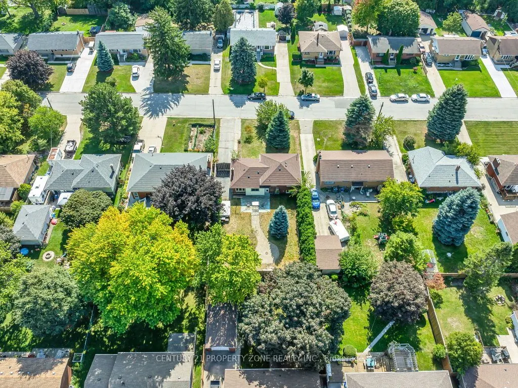 1002 Eastlawn Avenue