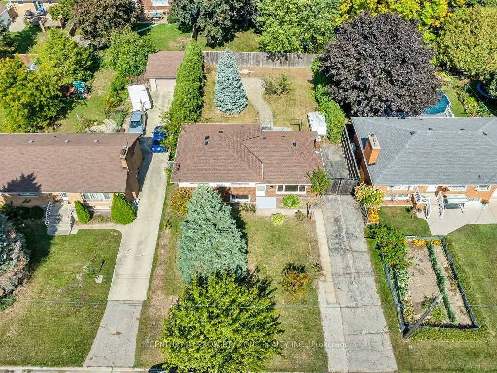 1002 Eastlawn Avenue