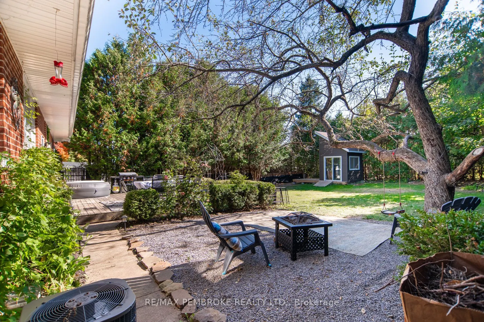 526 Esther Street