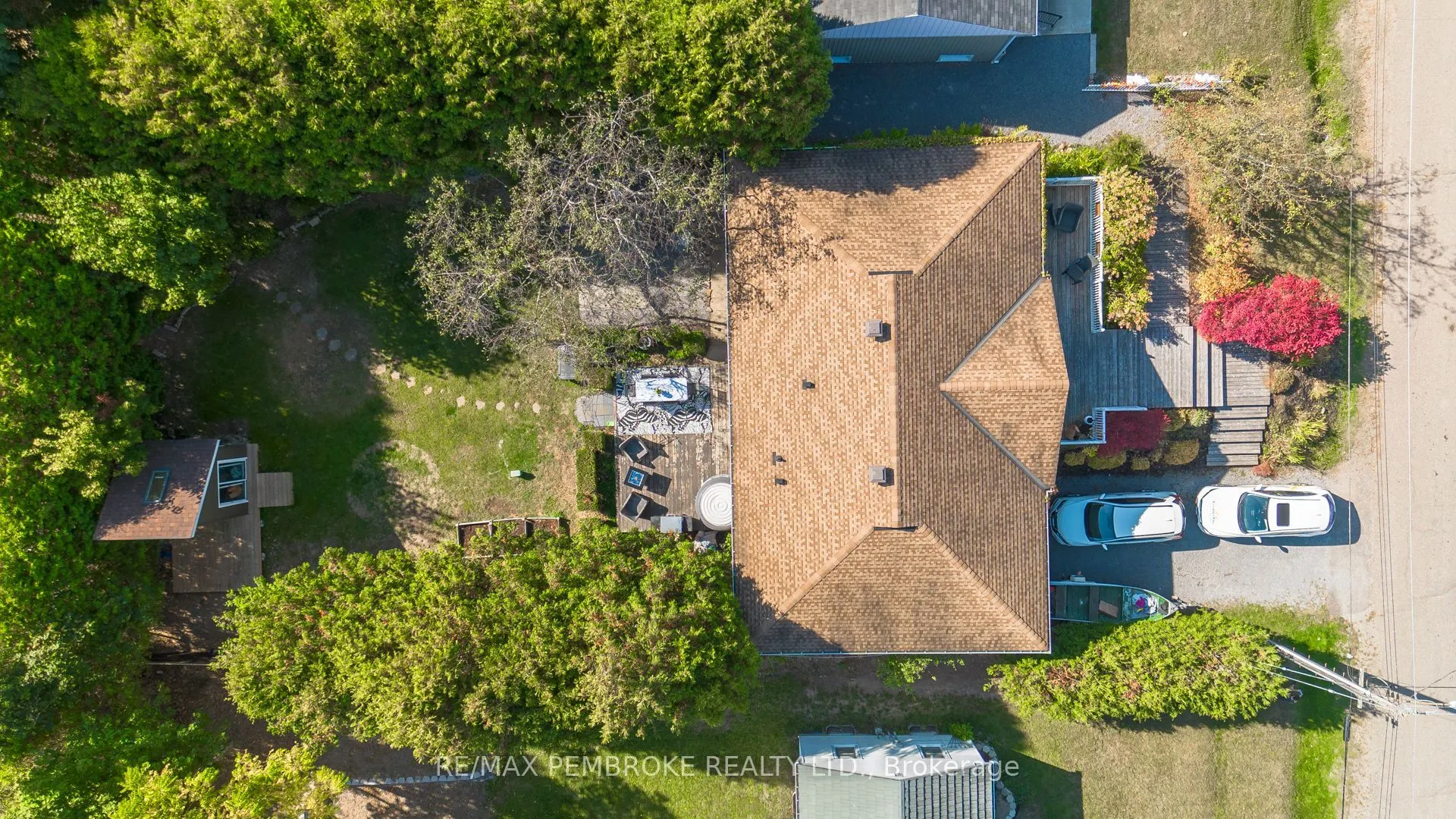 526 Esther Street